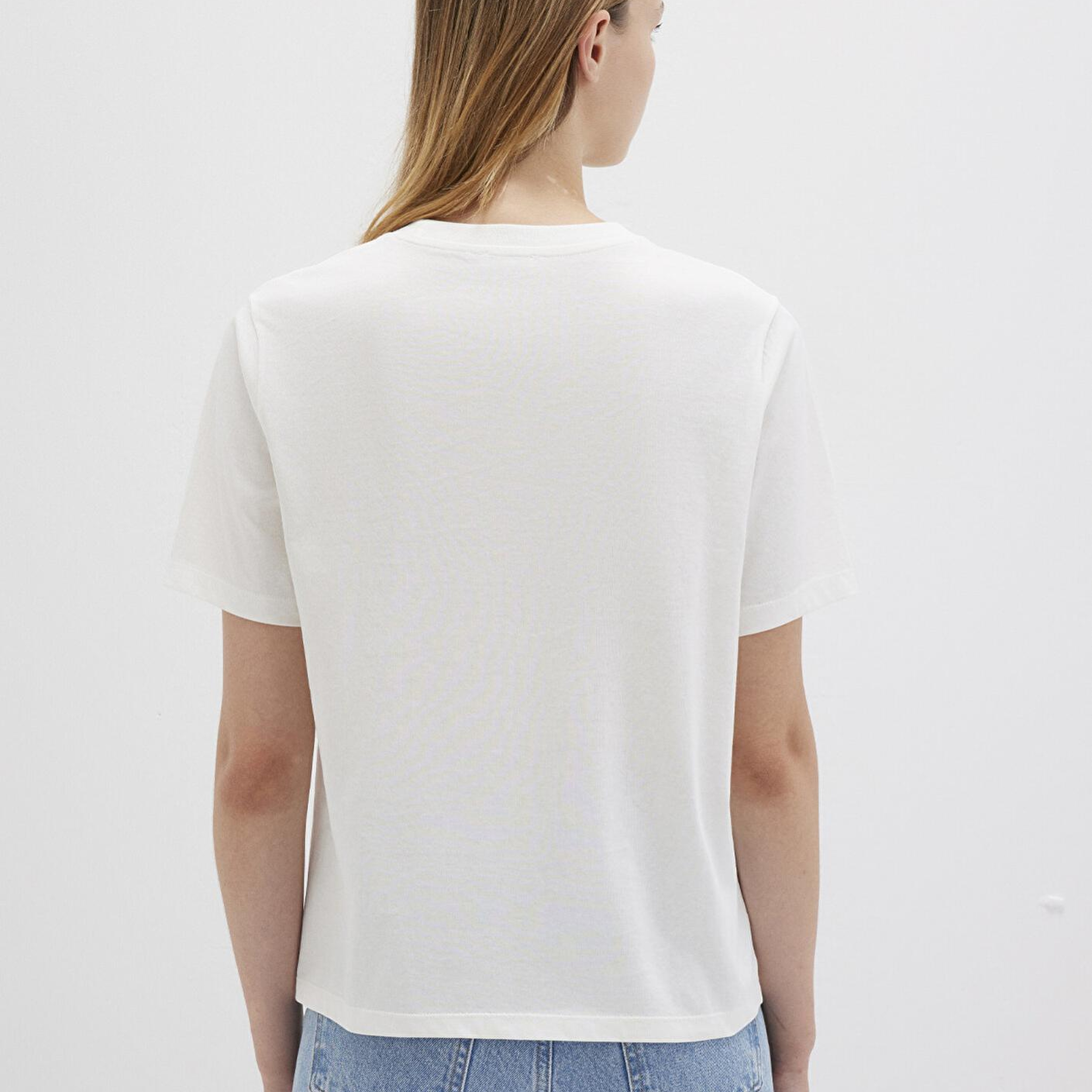 Mavi Mavi Logo Baskılı Ekru Tişört Regular Fit / Normal Kesim 1613565-80194