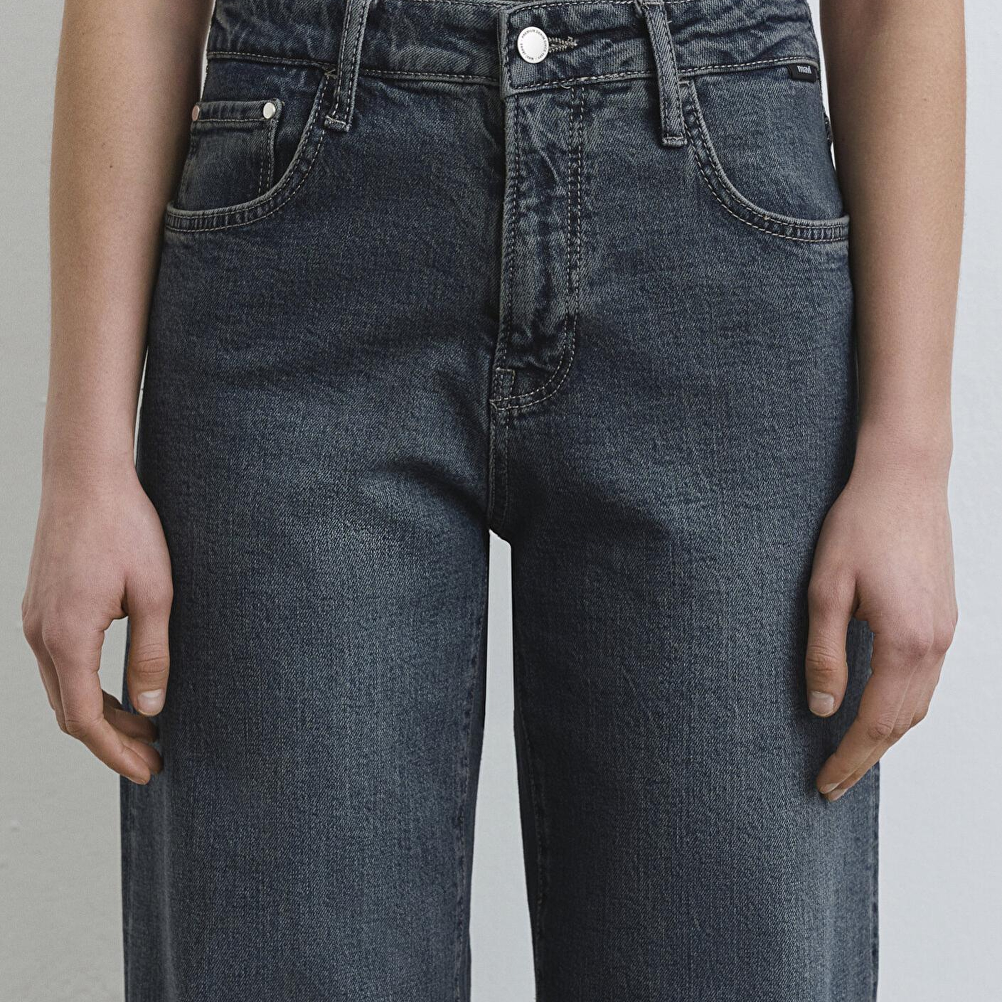 Mavi Leila Mavi Premium Gölgeli Koyu Mavi Jean Pantolon 1010600-89936