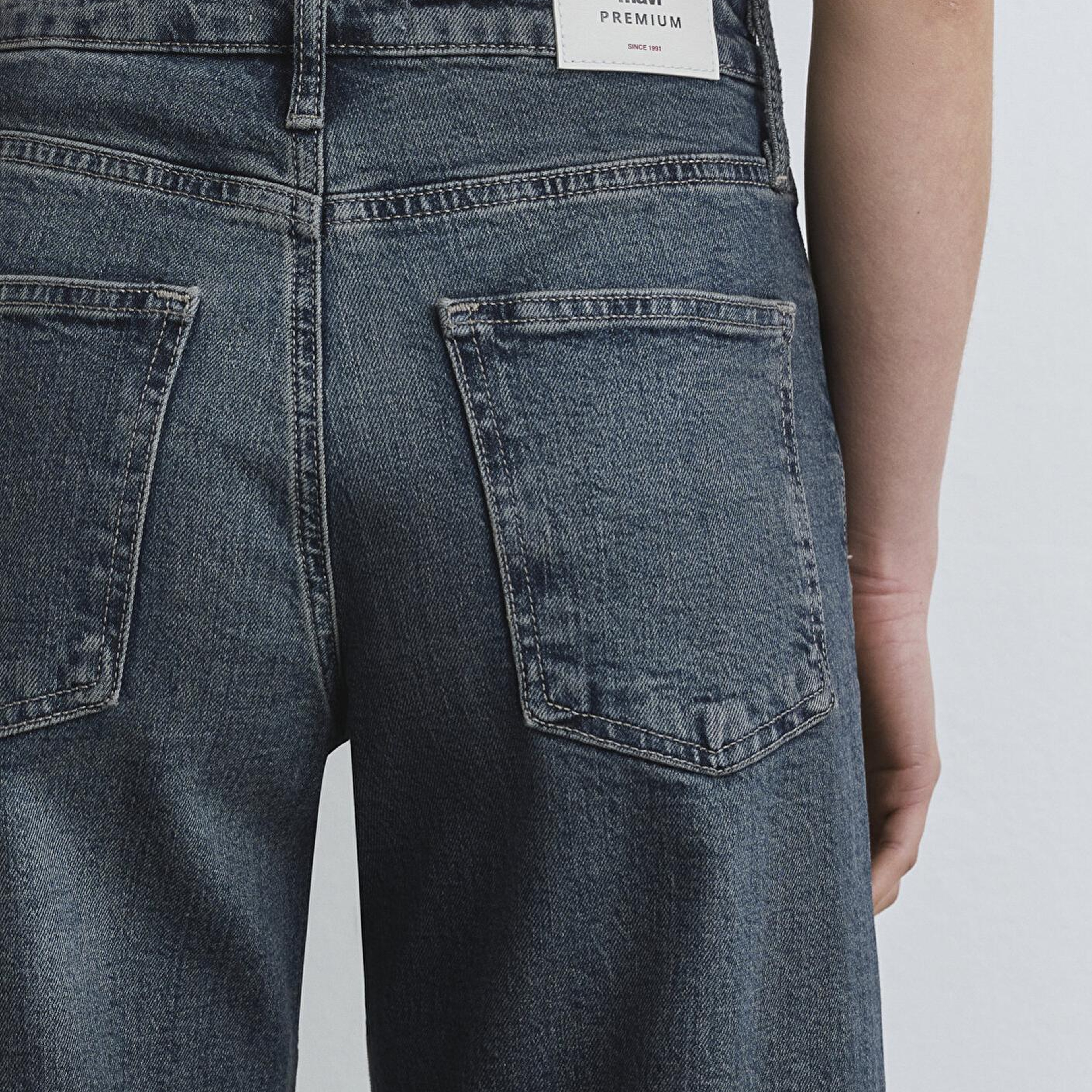 Mavi Leila Mavi Premium Gölgeli Koyu Mavi Jean Pantolon 1010600-89936