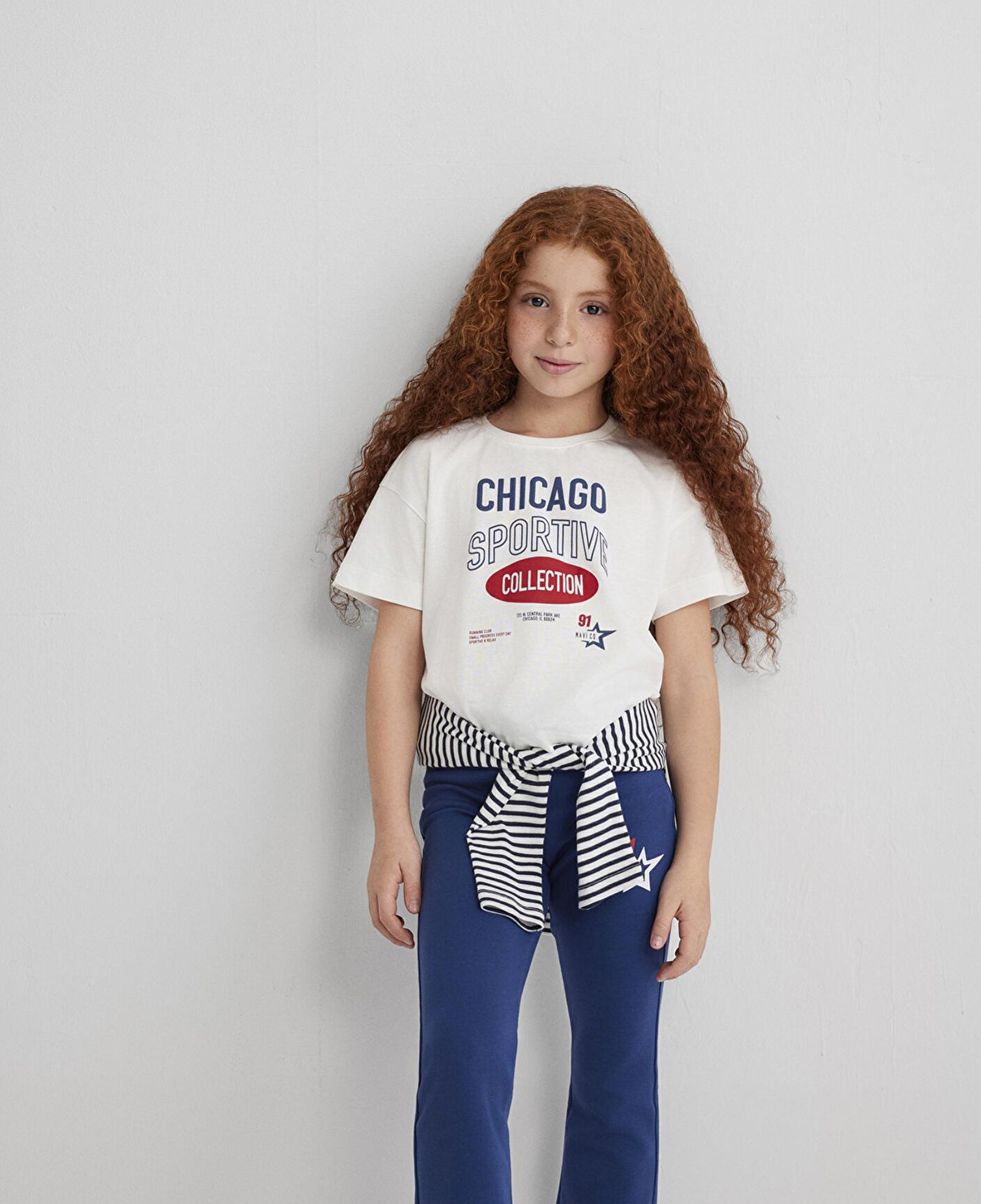 Mavi Chicago Baskılı Ekru Tişört Loose Fit / Bol Rahat Kesim 7610344-70057