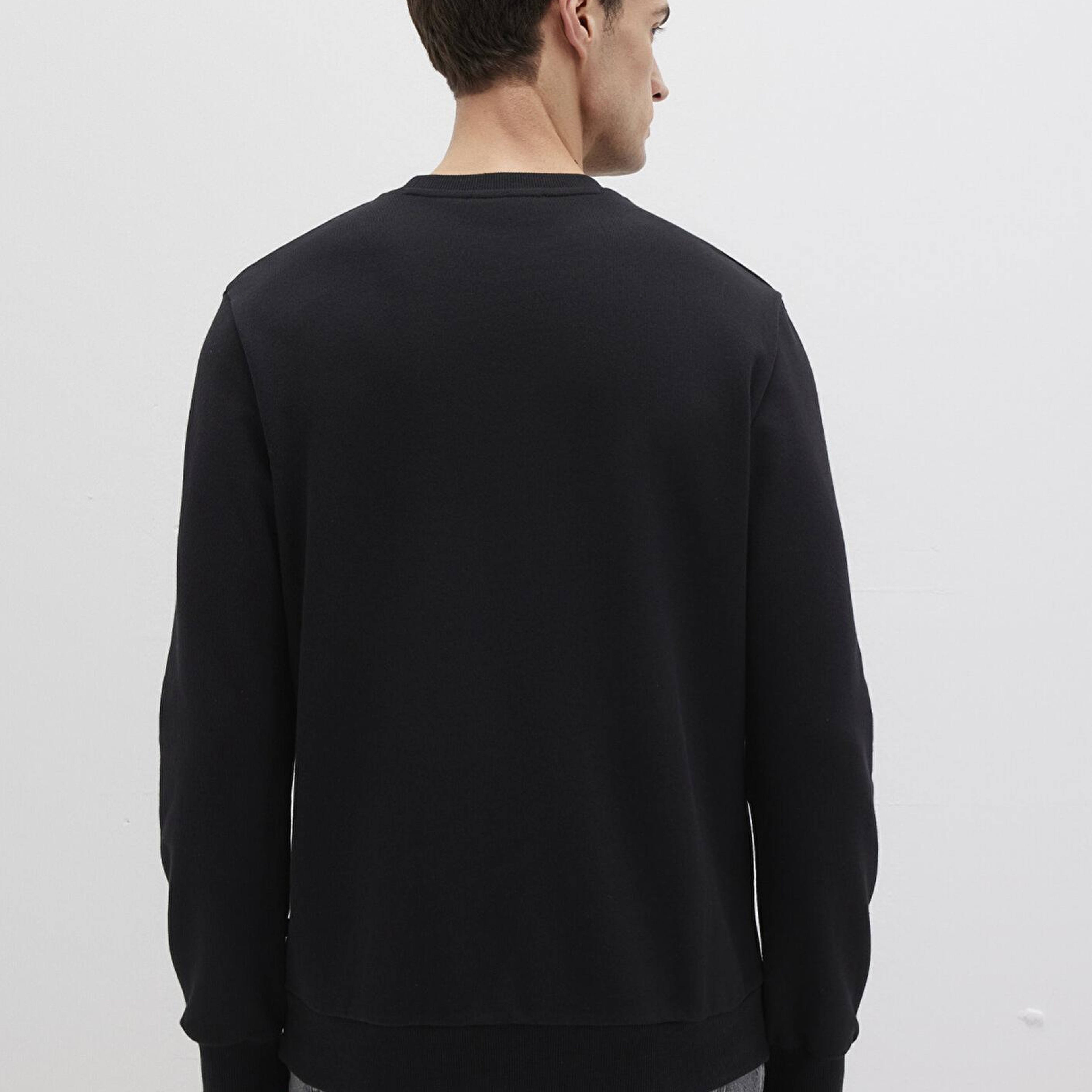 Mavi Bisiklet Yaka Siyah Sweatshirt 0S10457-900