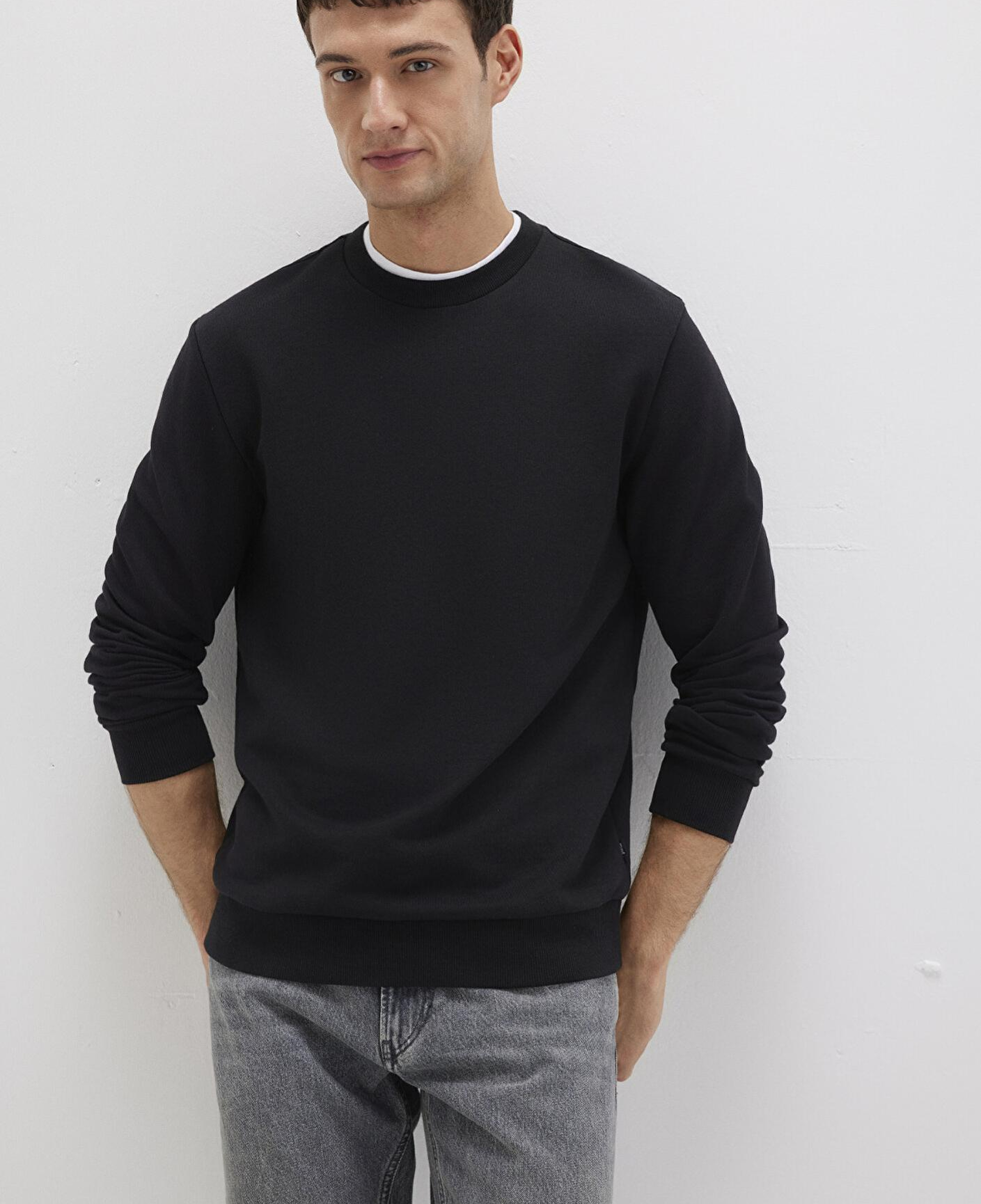 Mavi Bisiklet Yaka Siyah Sweatshirt 0S10457-900