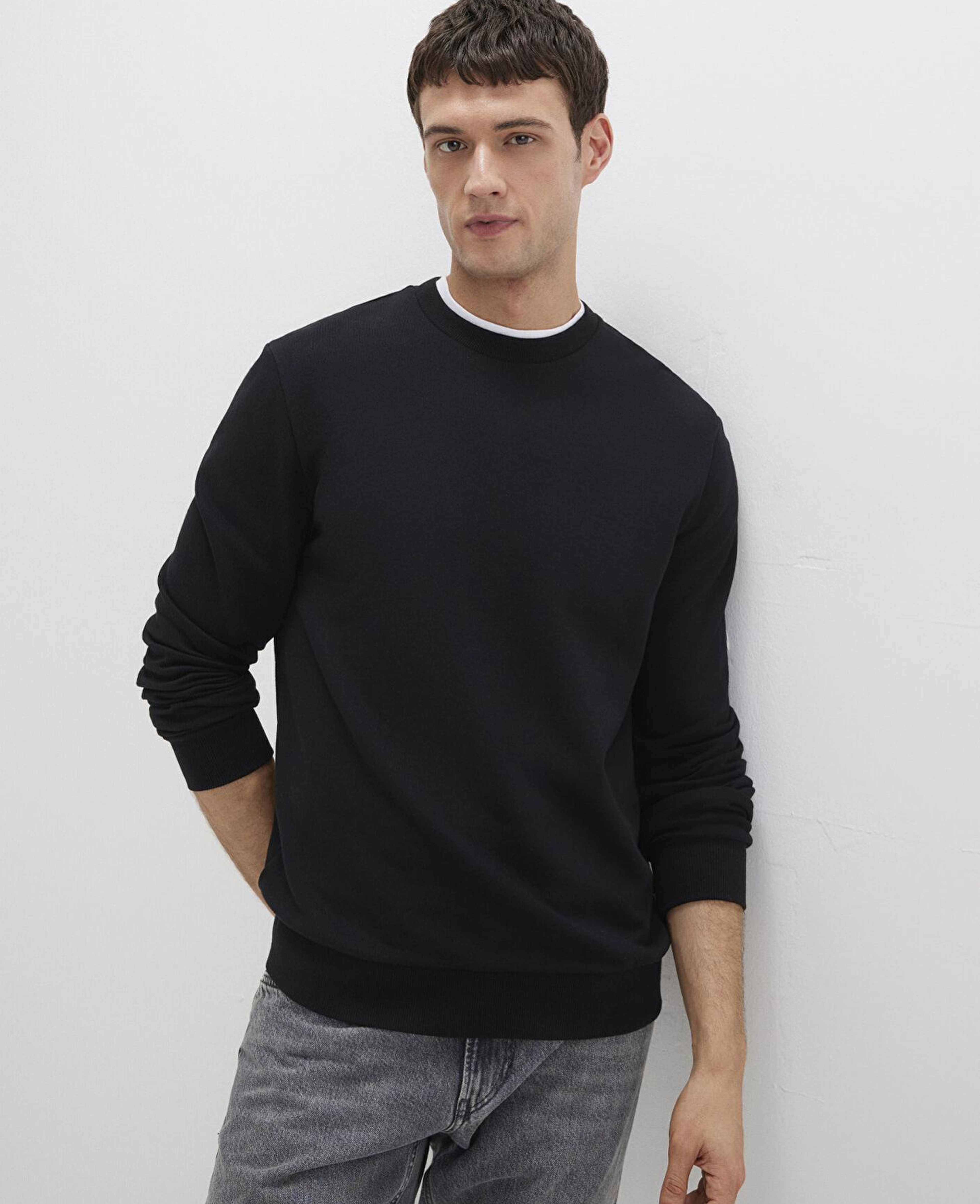 Mavi Bisiklet Yaka Siyah Sweatshirt 0S10457-900