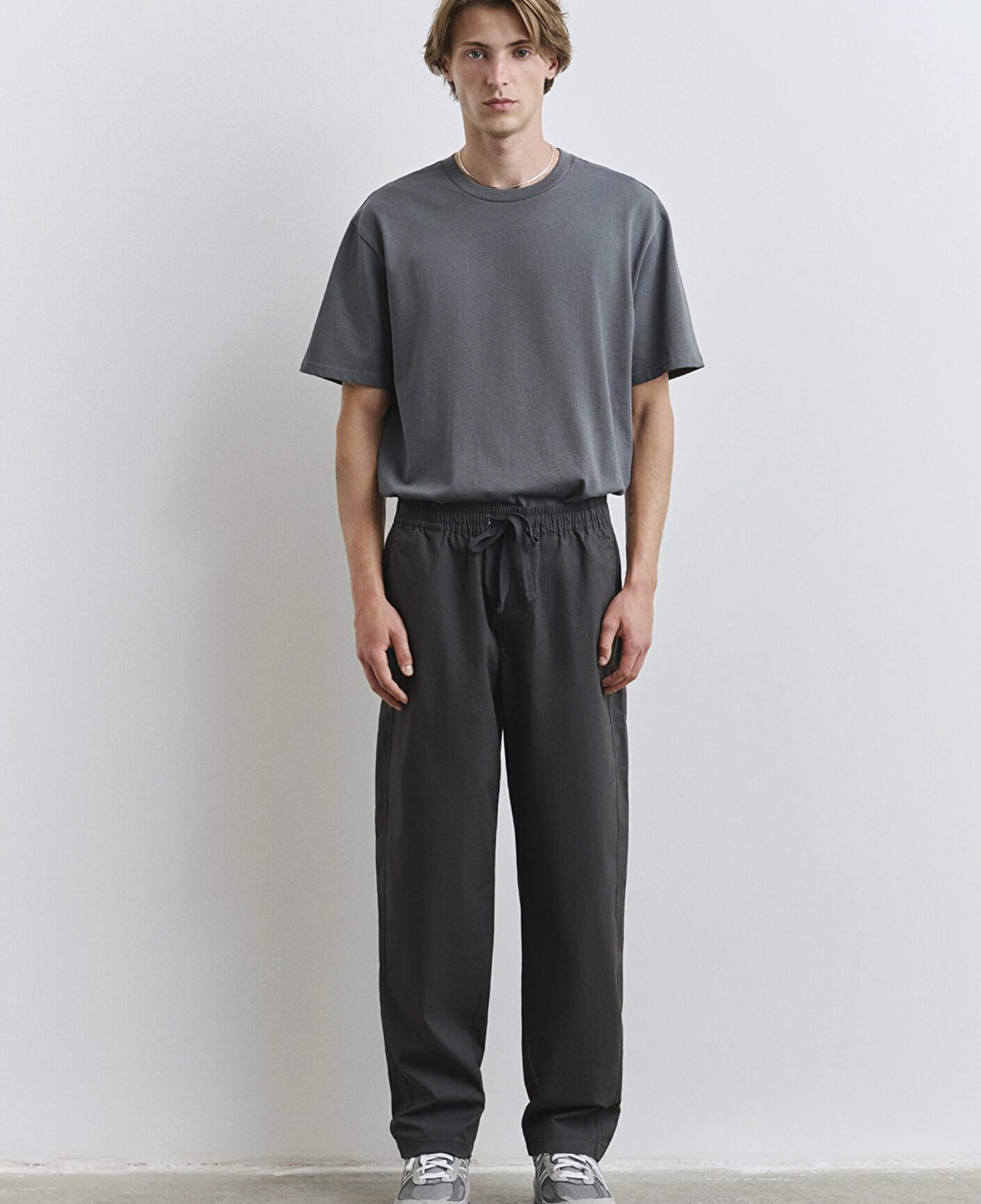 Mavi Dikiş Detaylı Antrasit Pantolon 0010477-80106