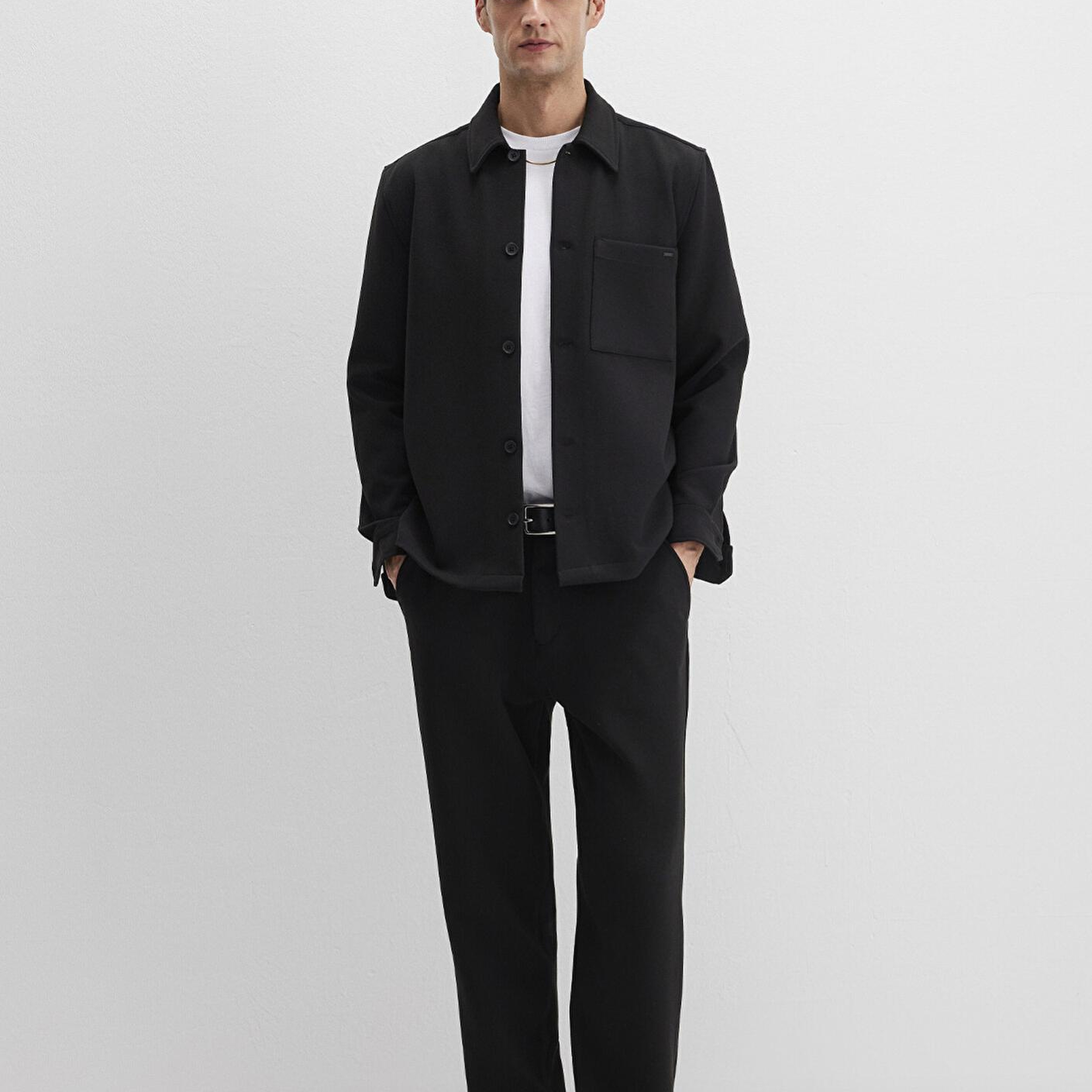 Mavi Cep Detaylı Siyah Gömlek Regular Fit / Normal Kesim 0211677-900