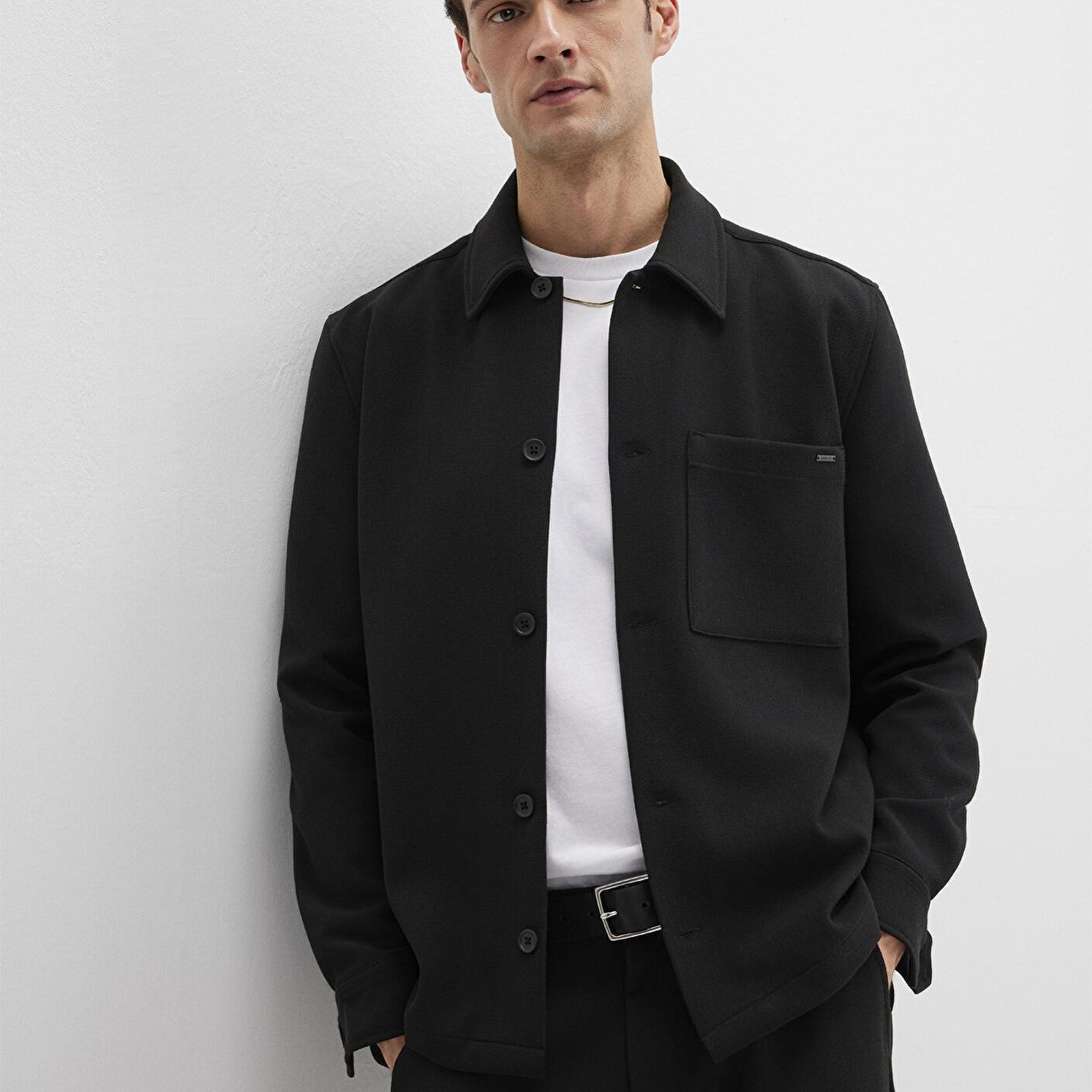 Mavi Cep Detaylı Siyah Gömlek Regular Fit / Normal Kesim 0211677-900