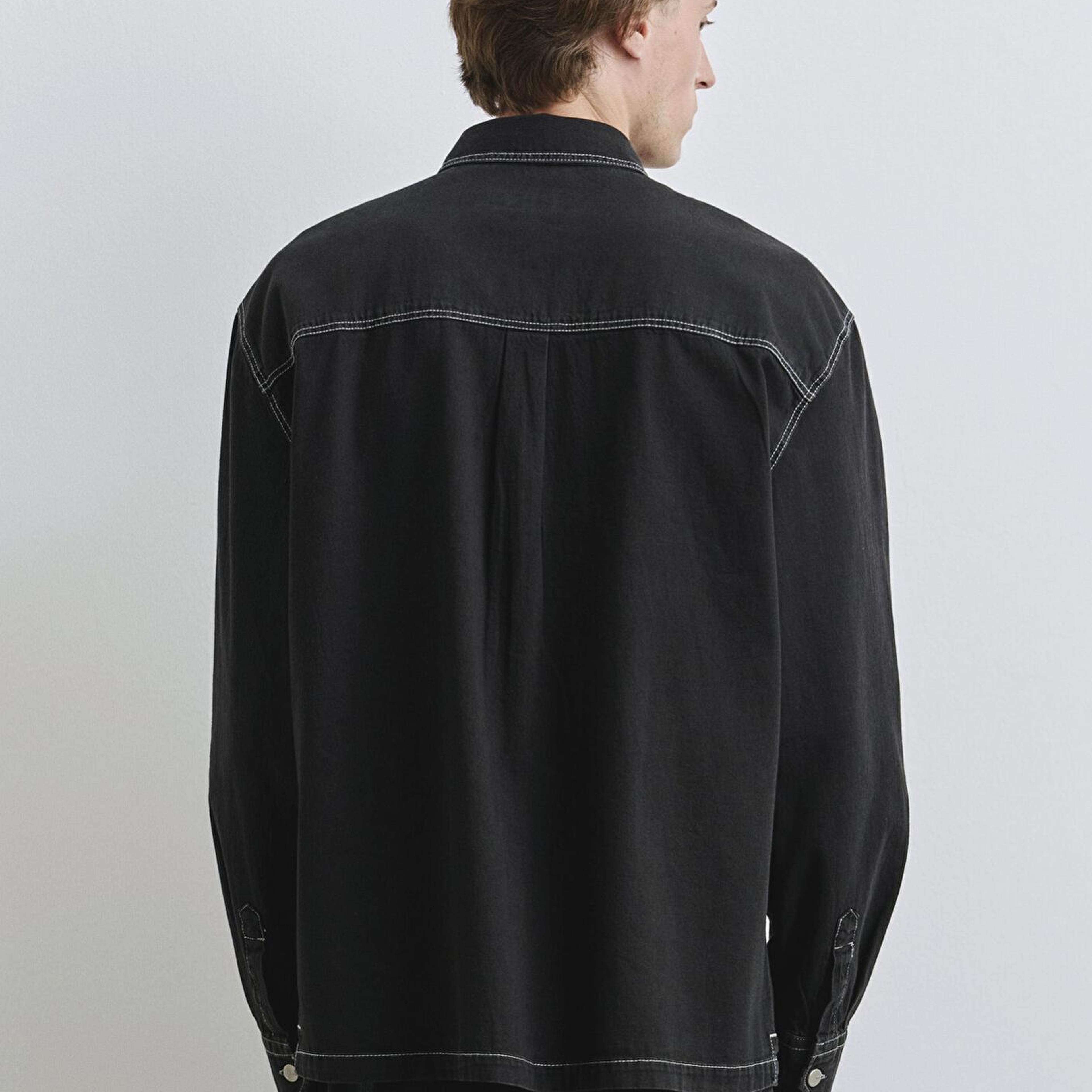 Mavi Dikiş Detaylı Siyah Gömlek Loose Fit / Bol Rahat Kesim 0211688-90850