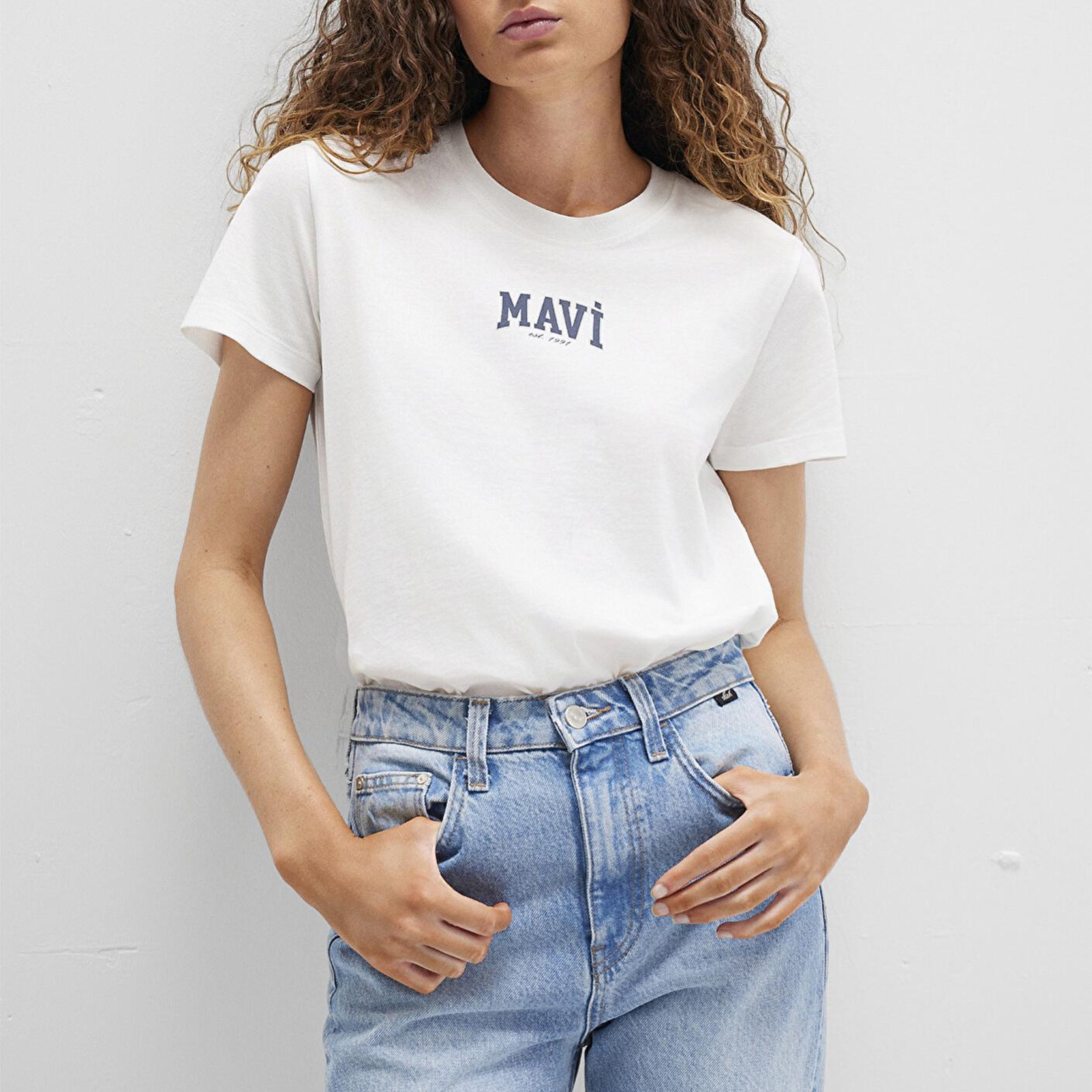 Mavi Mavi Logo Baskılı Ekru Tişört Regular Fit / Normal Kesim 1613412-70057