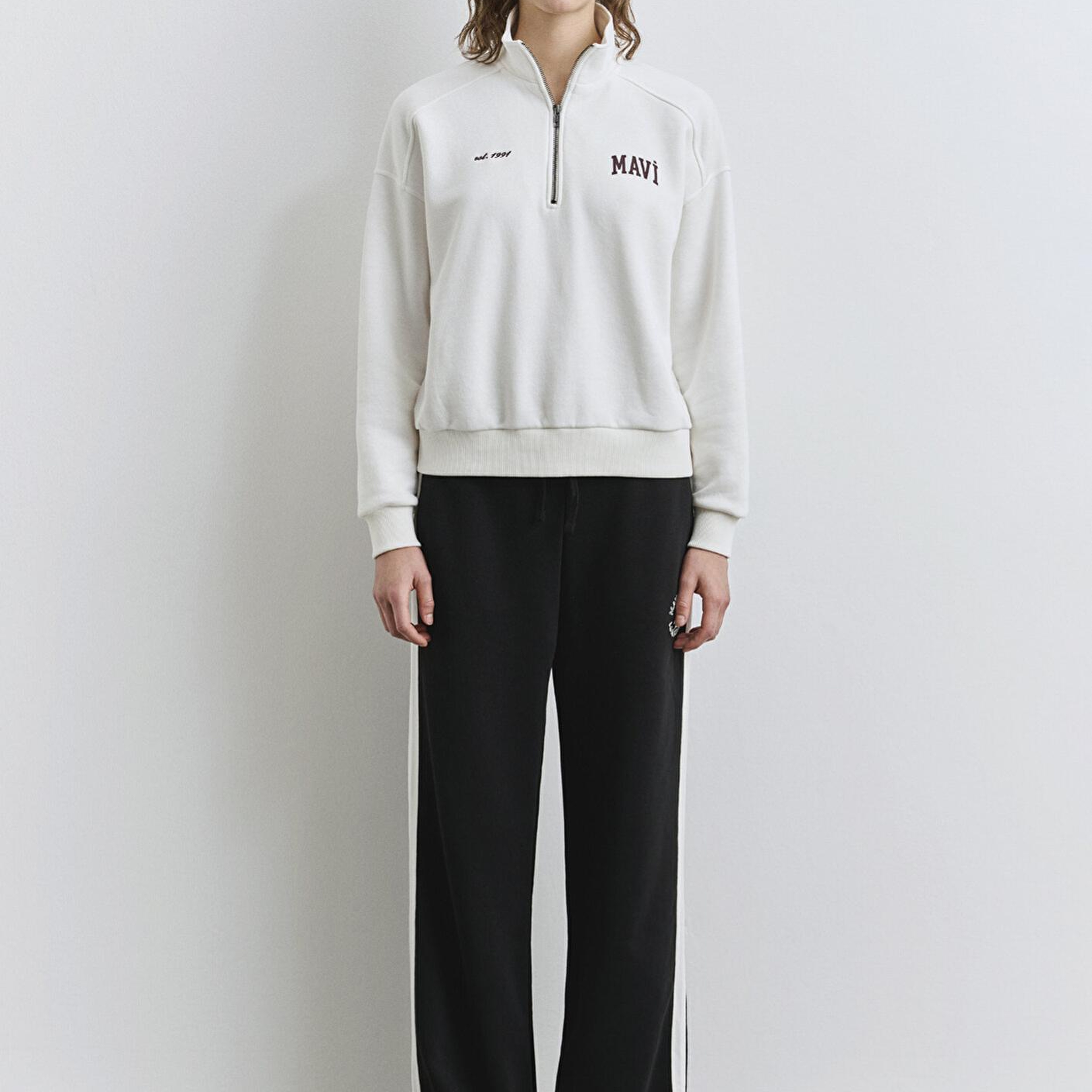 Mavi Mavi Logo Baskılı Yarı Fermuarlı Ekru Sweatshirt 1S10373-70057