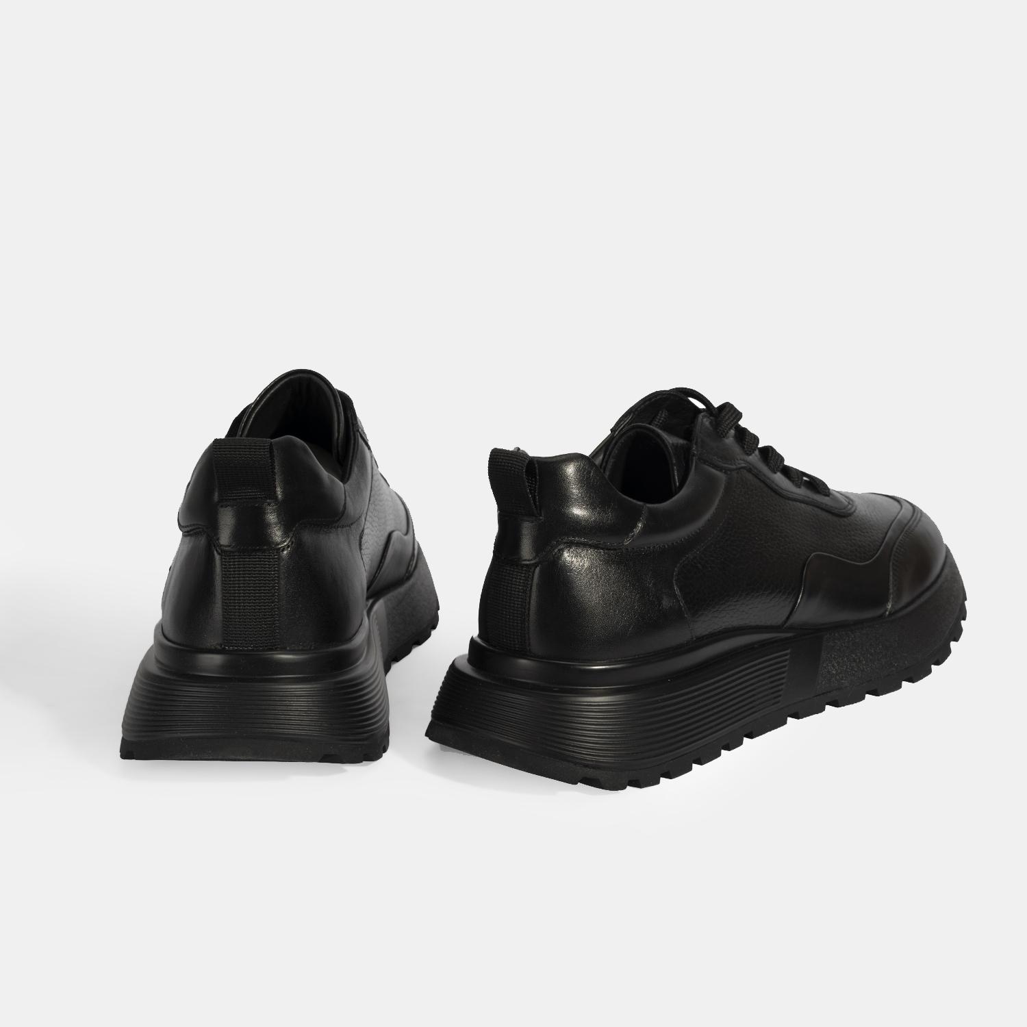 Erkek Siyah Bağcıklı Kalın Tabanlı Deri Sneaker