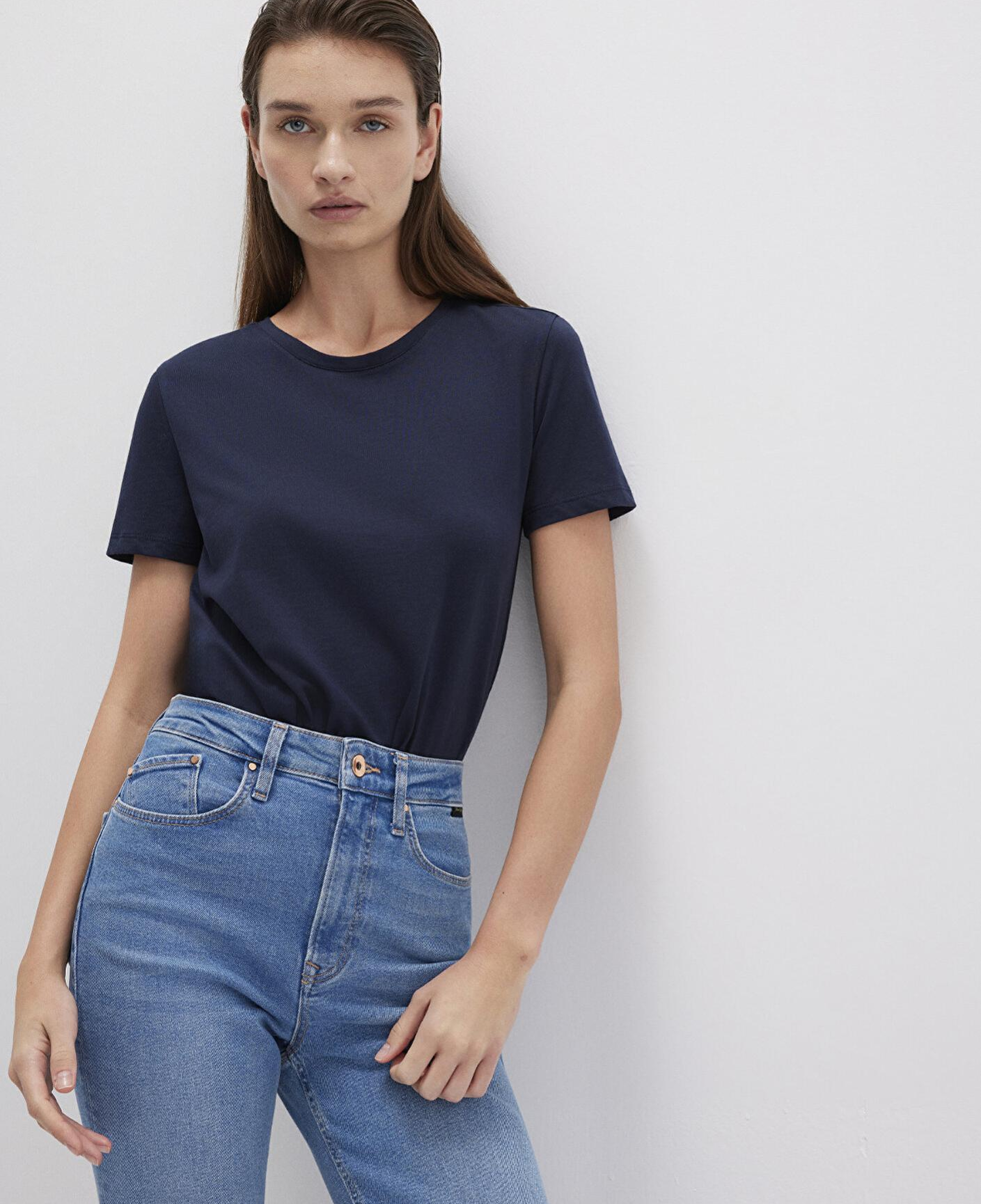 Mavi Lacivert Basic Tişört Slim Fit / Dar Kesim 1613406-86623