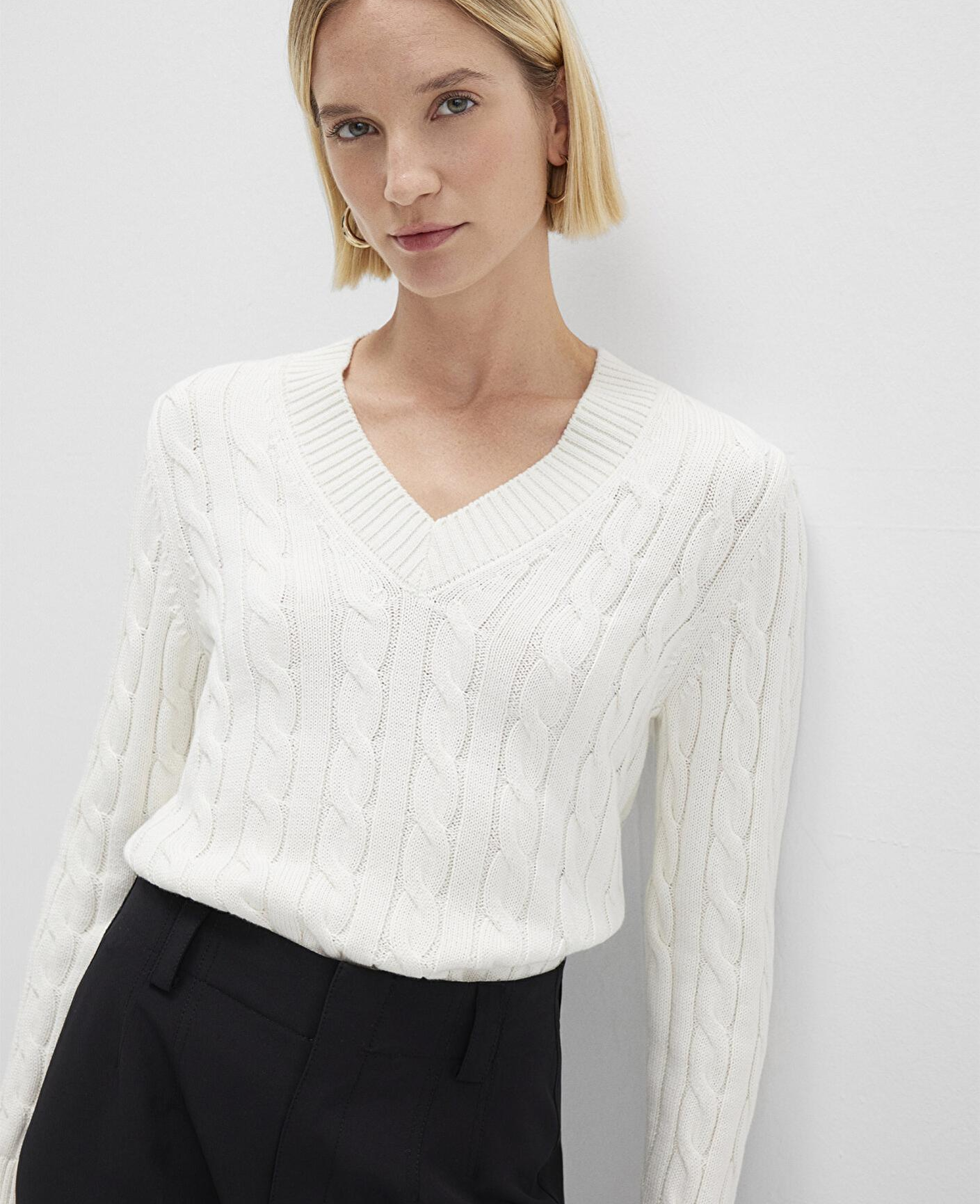 Mavi İpek Karışımlı V Yaka Ekru Kazak Slim Fit / Dar Kesim 1710720-70057