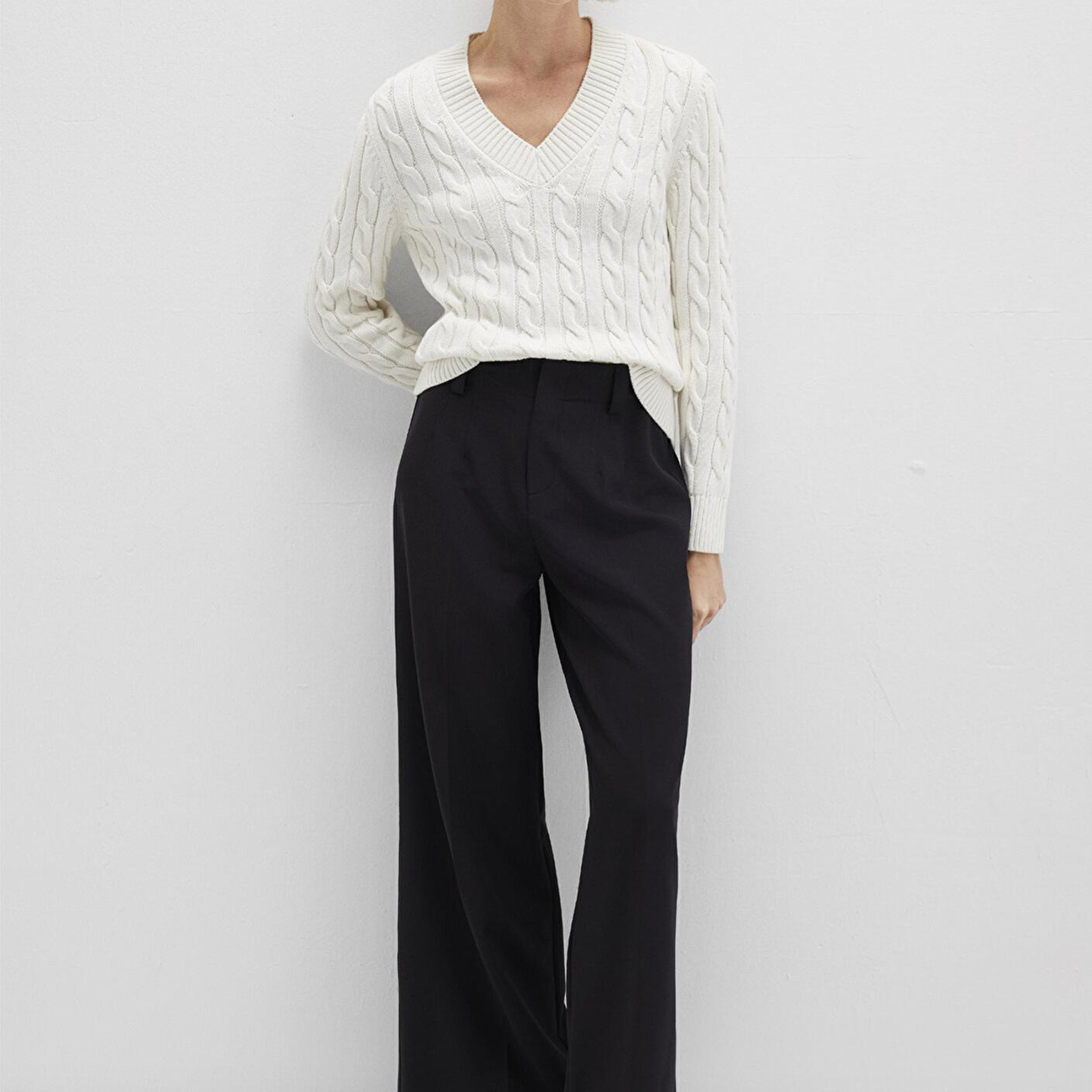 Mavi İpek Karışımlı V Yaka Ekru Kazak Slim Fit / Dar Kesim 1710720-70057