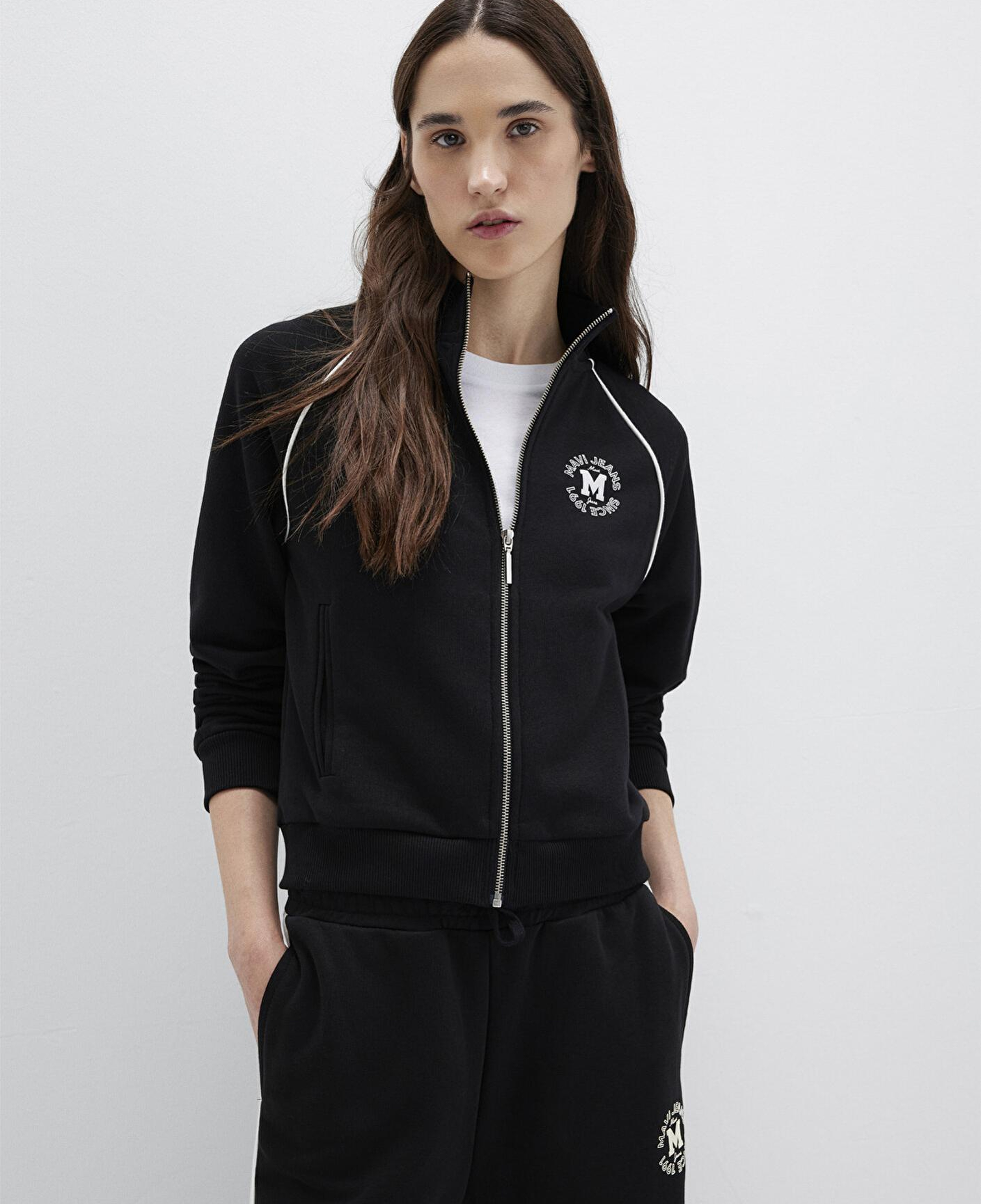 Mavi Biye Detaylı Fermuarlı Siyah Sweatshirt 1S10365-900