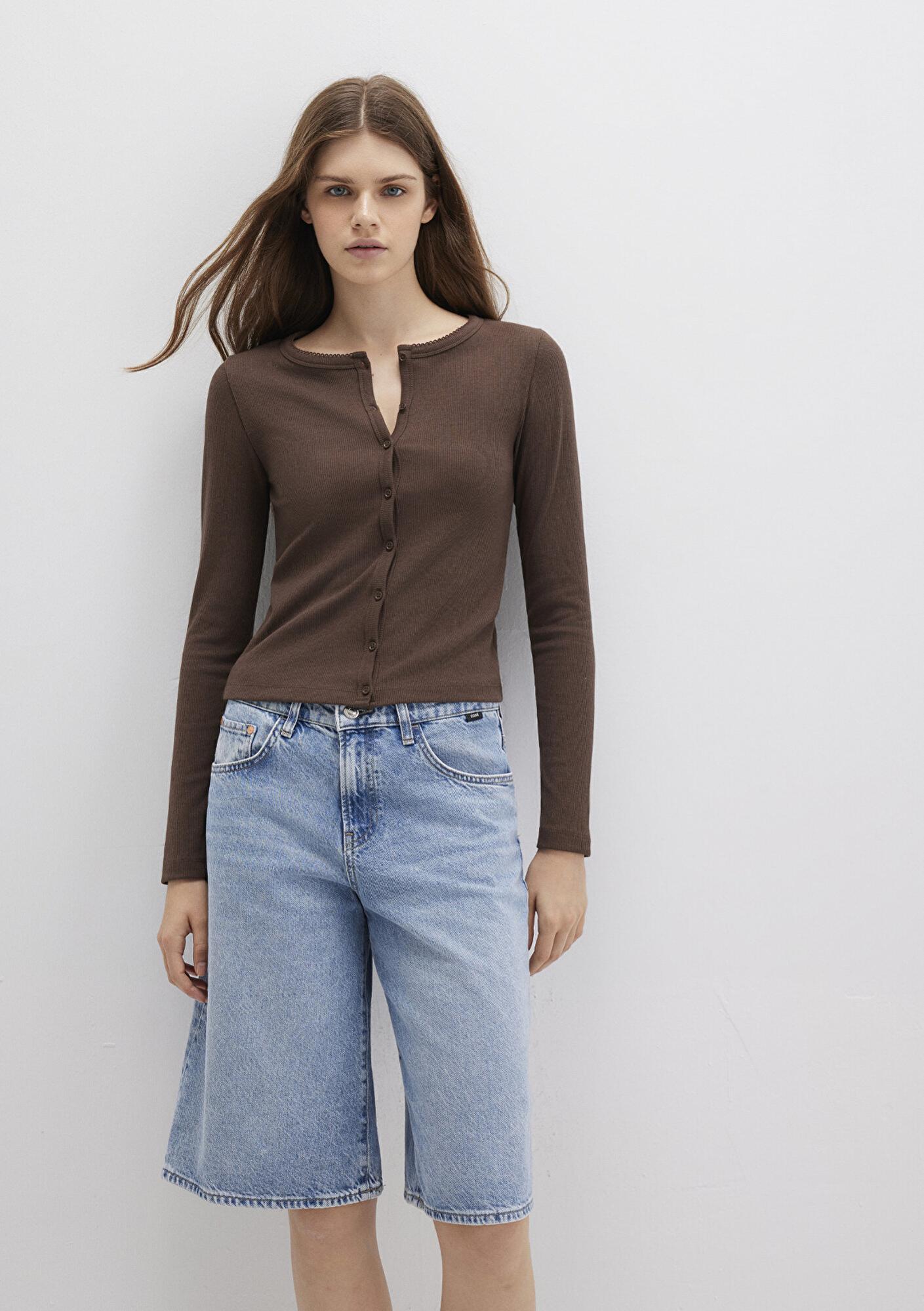 Mavi Düğme Detaylı Kahverengi Uzun Kollu Tişört Fitted / Vücuda Oturan Kesim 1613330-88067