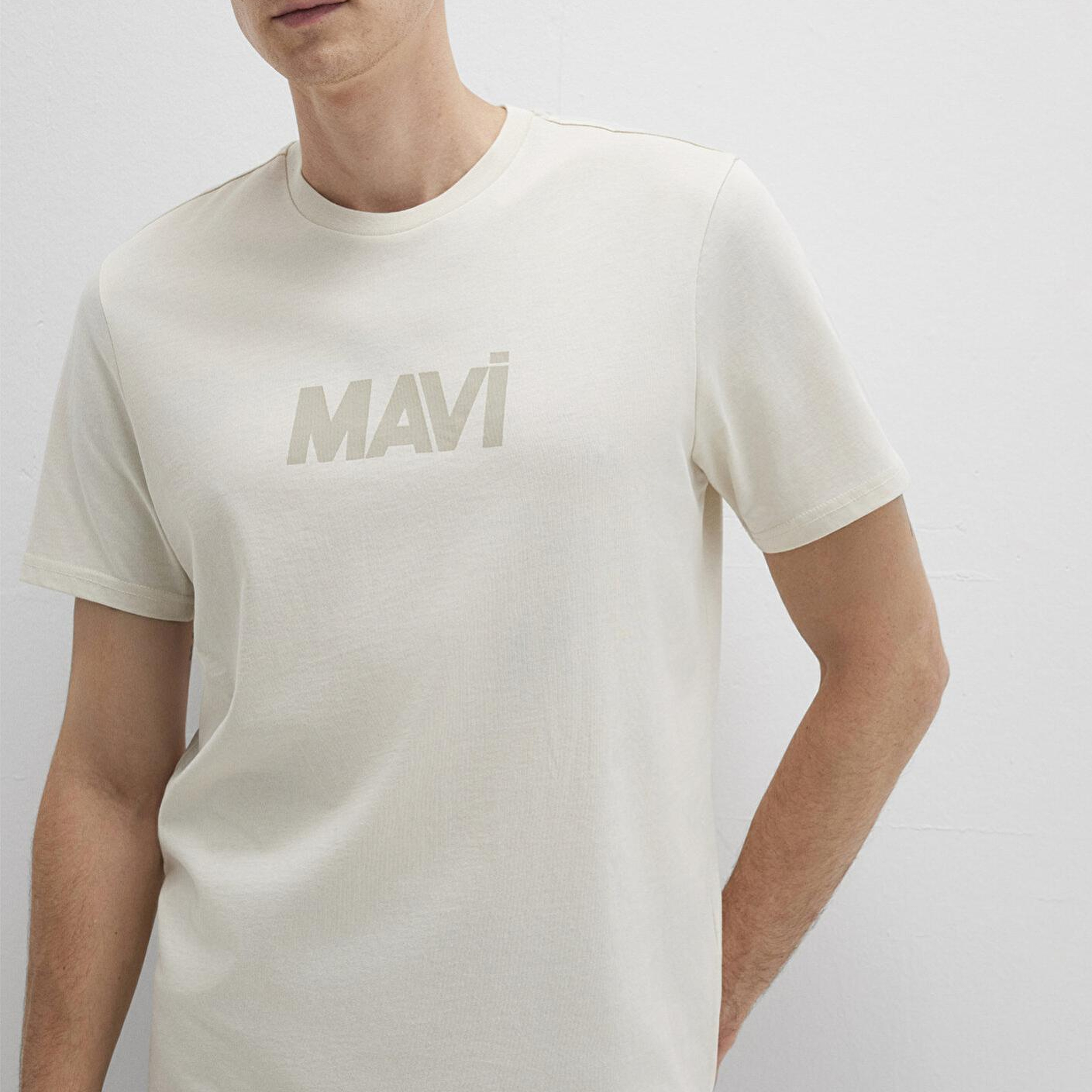 Mavi Mavi Logo Baskılı Bej Tişört Regular Fit / Normal Kesim 0612896-70134