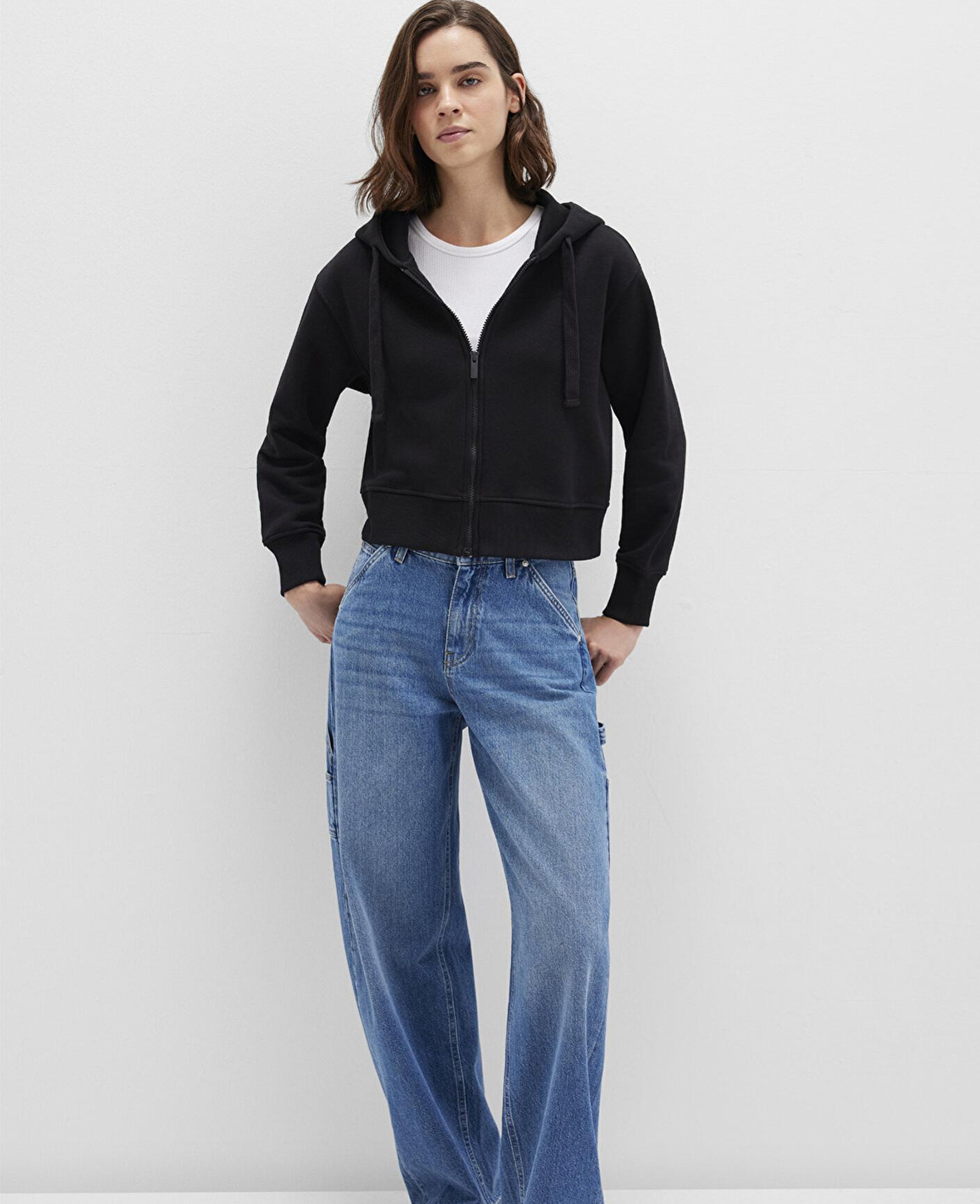 Mavi Kapüşonlu Siyah Basic Crop Sweatshirt 1S10388-900