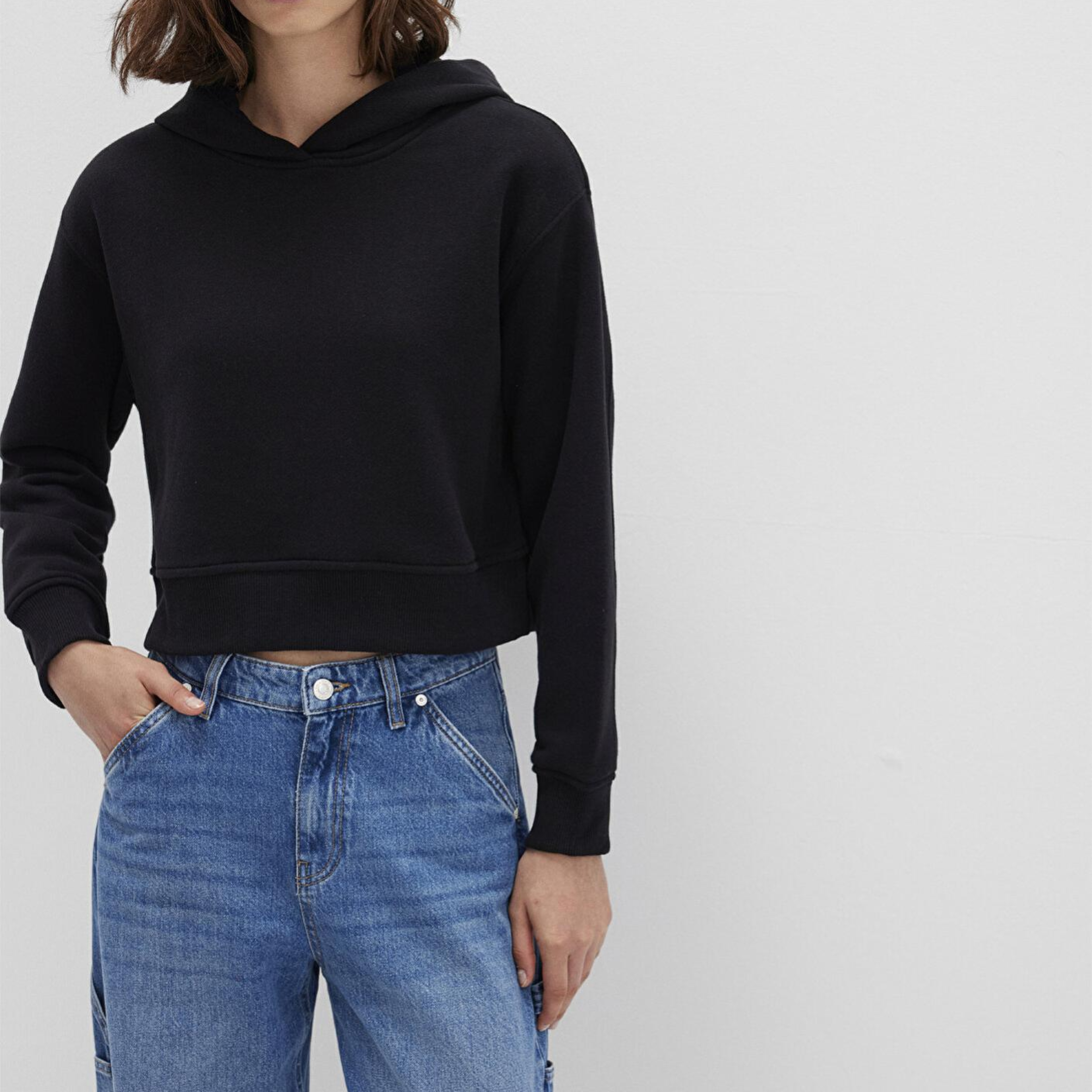 Mavi Kapüşonlu Siyah Sweatshirt 1S10386-900