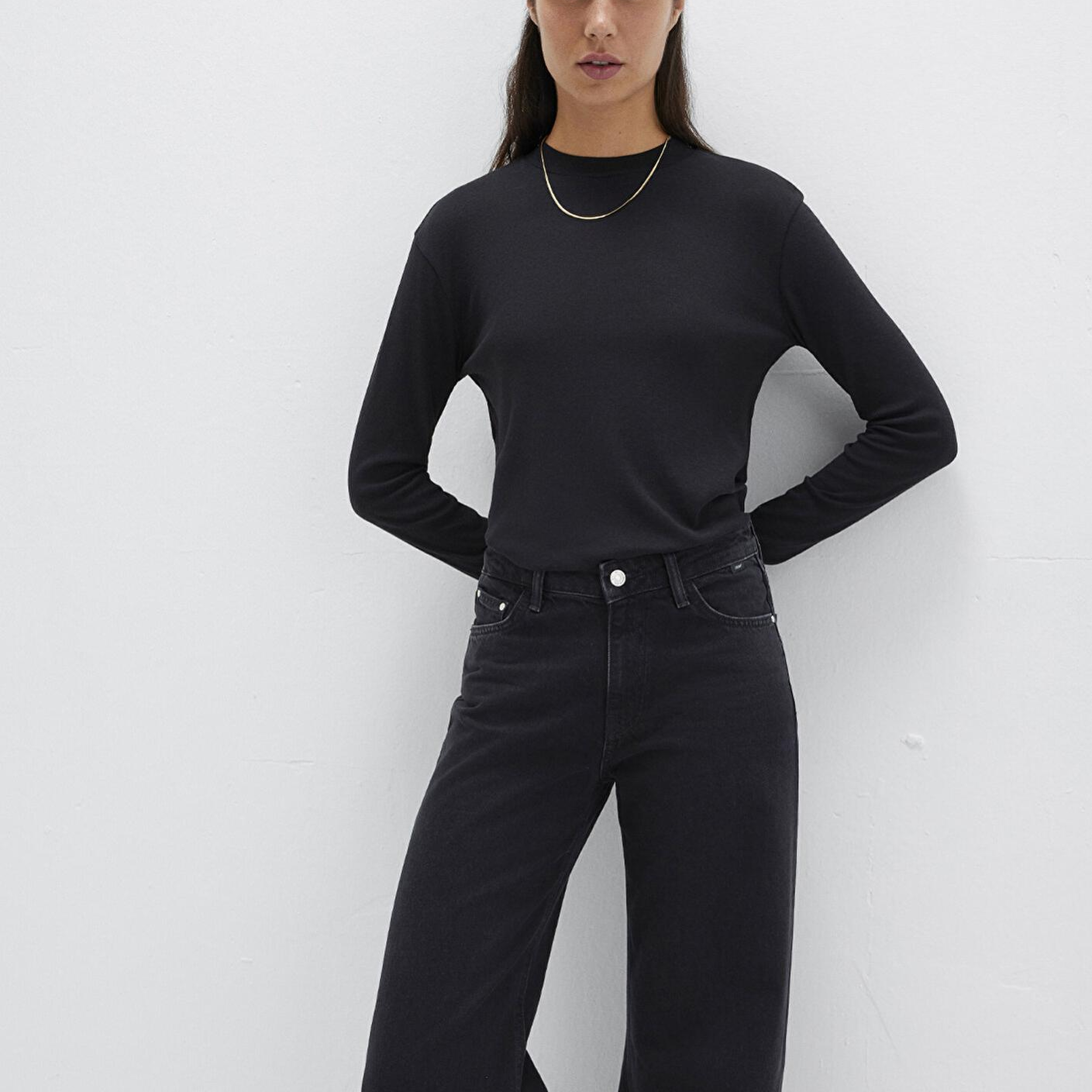 Mavi Uzun Kollu Siyah Tişört Slim Fit / Dar Kesim 1613352-900