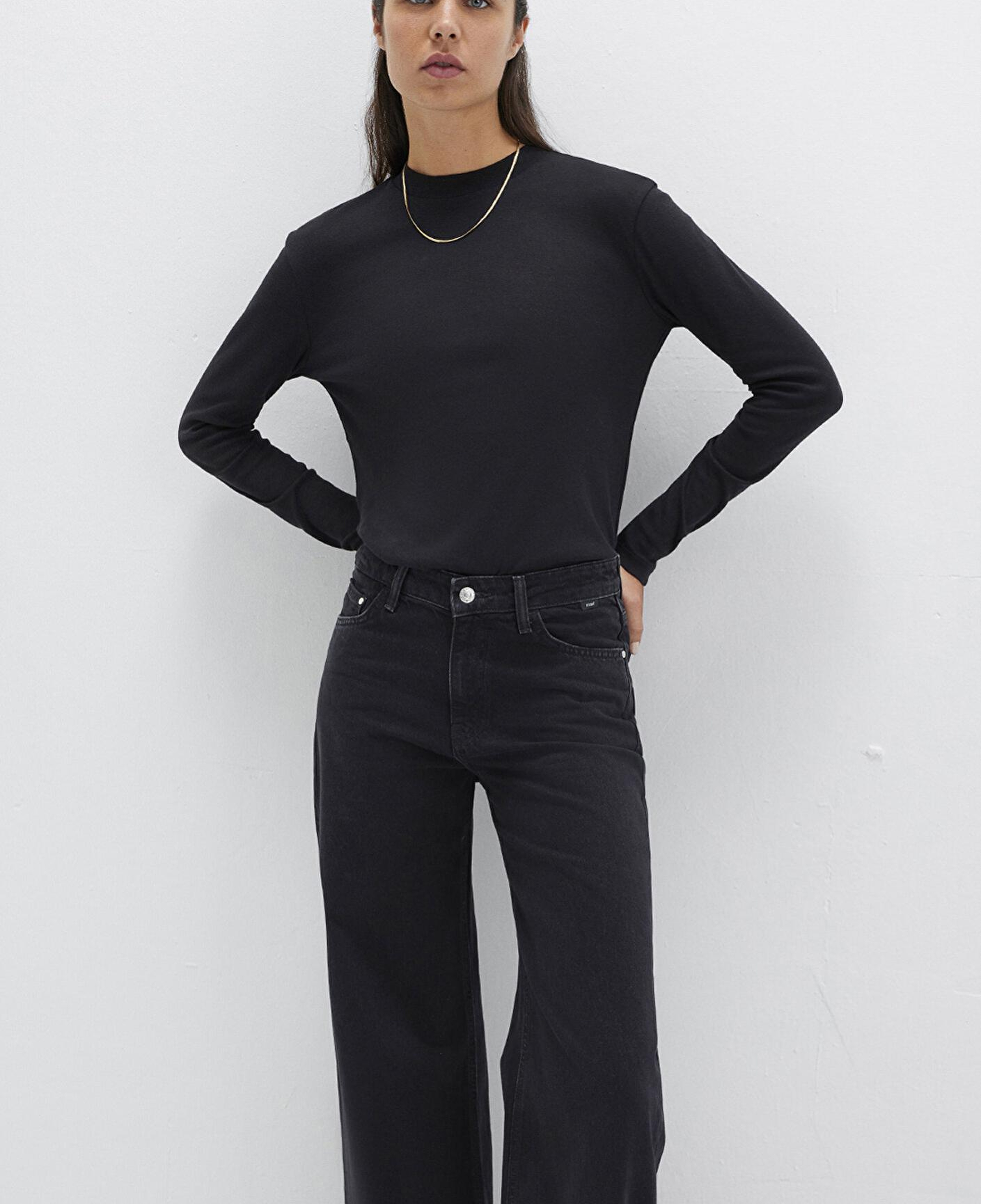 Mavi Uzun Kollu Siyah Tişört Slim Fit / Dar Kesim 1613352-900