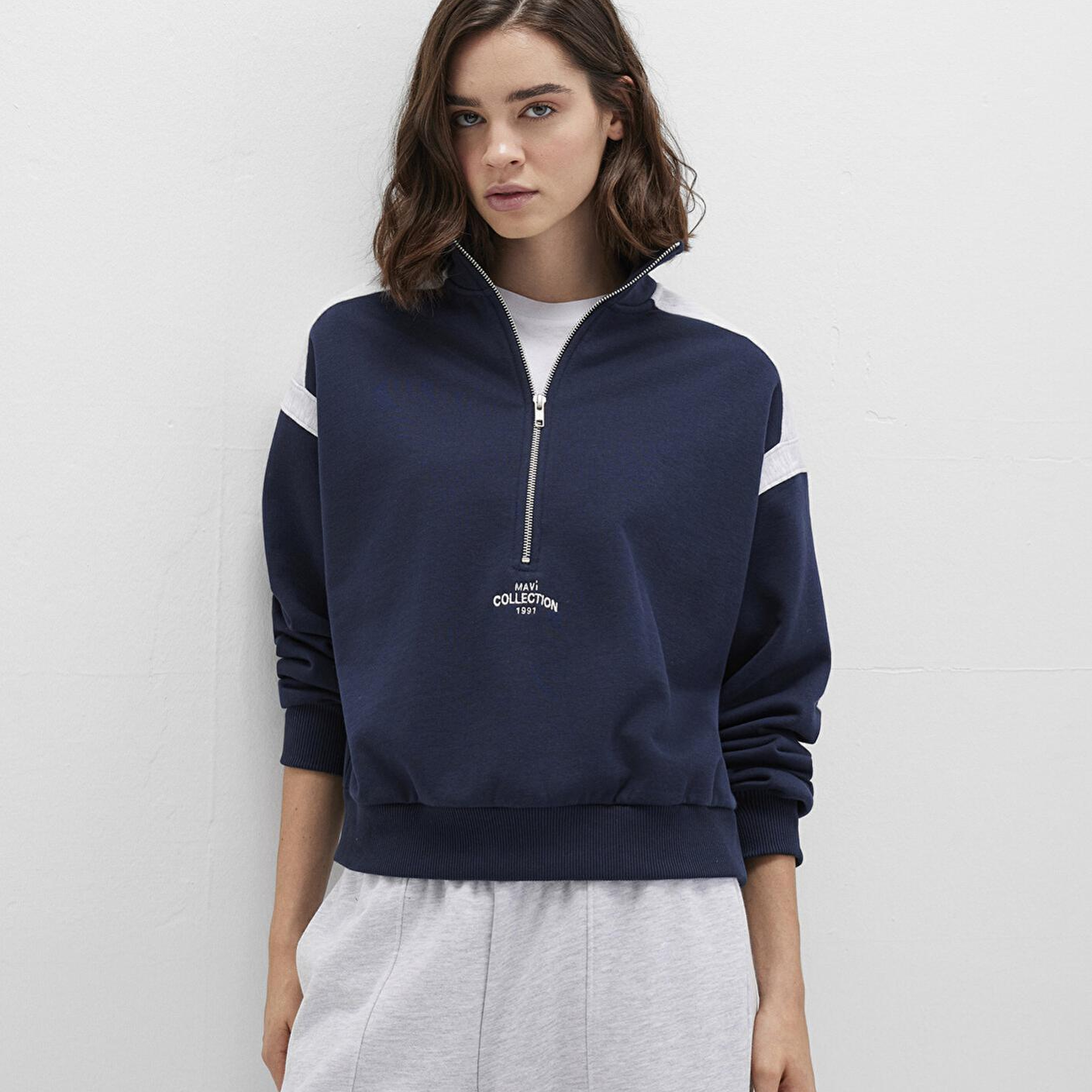 Mavi Yarı Fermuarlı Lacivert Sweatshirt 1S10360-32184