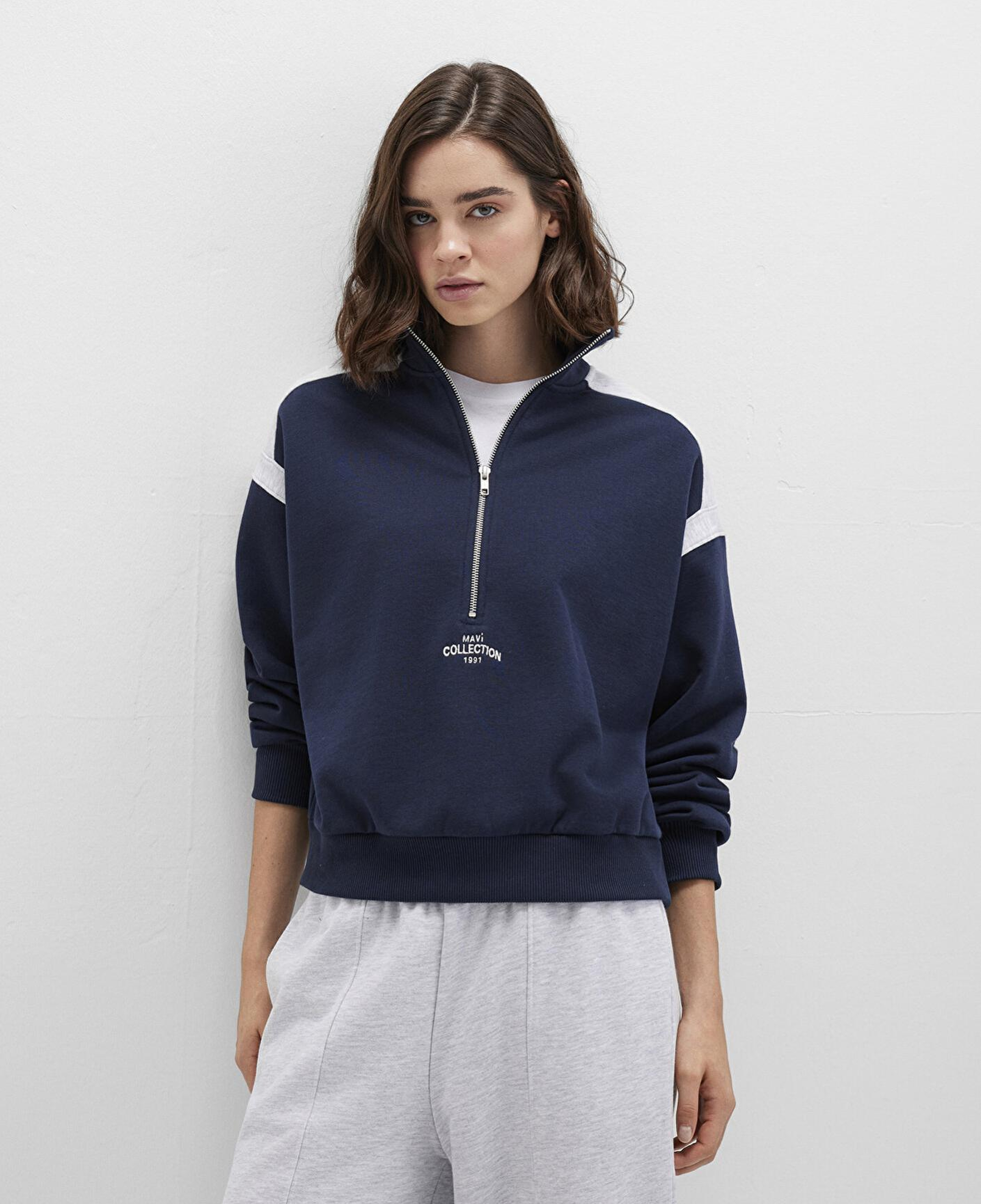 Mavi Yarı Fermuarlı Lacivert Sweatshirt 1S10360-32184