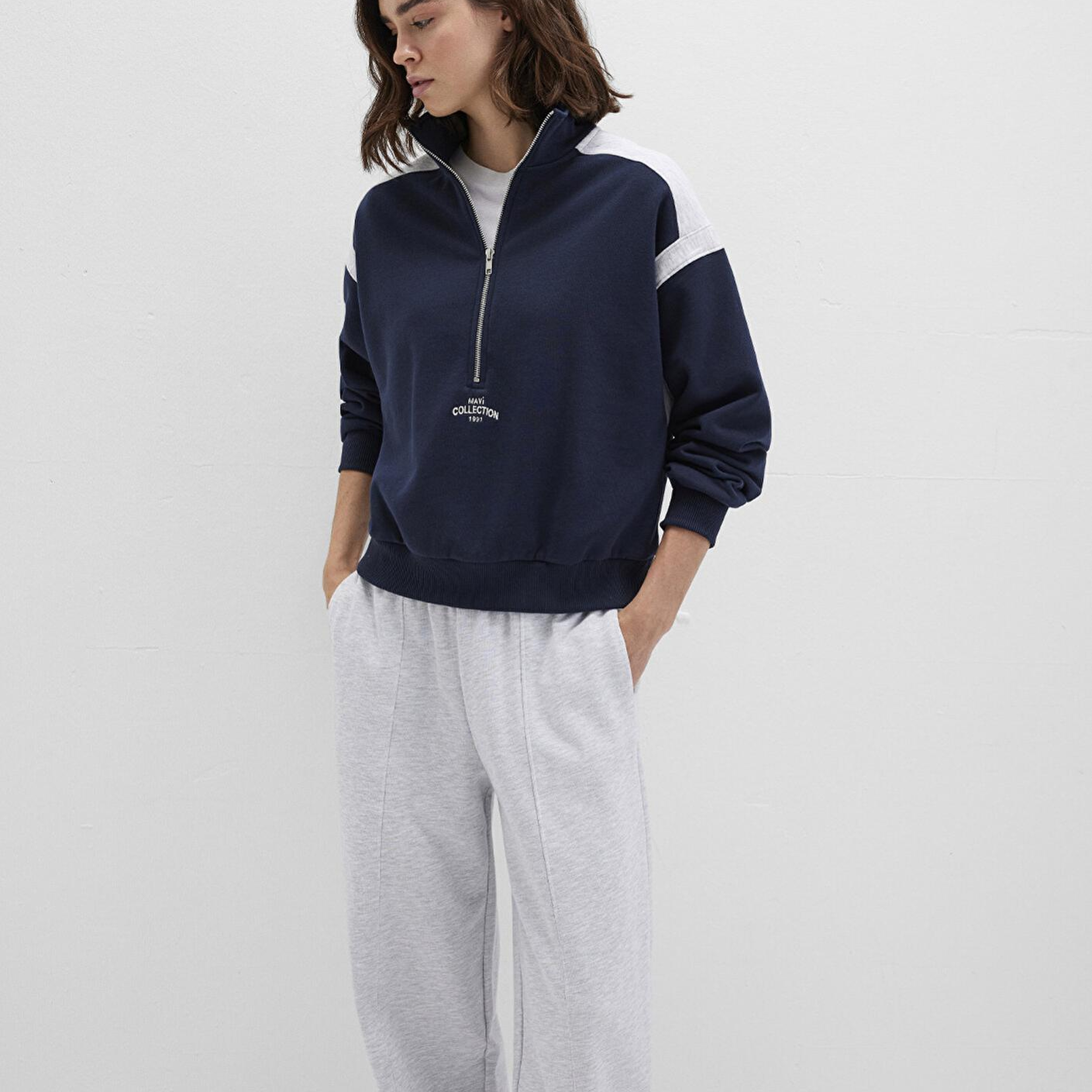 Mavi Yarı Fermuarlı Lacivert Sweatshirt 1S10360-32184