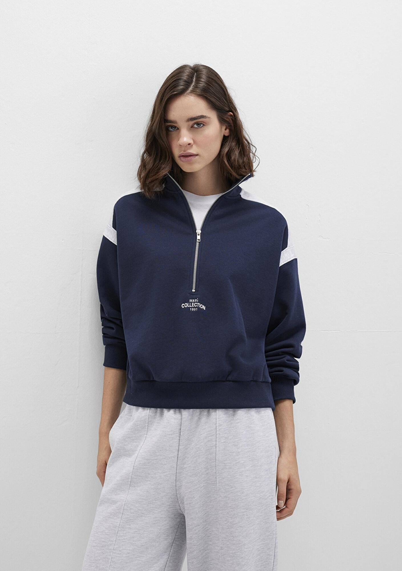 Mavi Yarı Fermuarlı Lacivert Sweatshirt 1S10360-32184