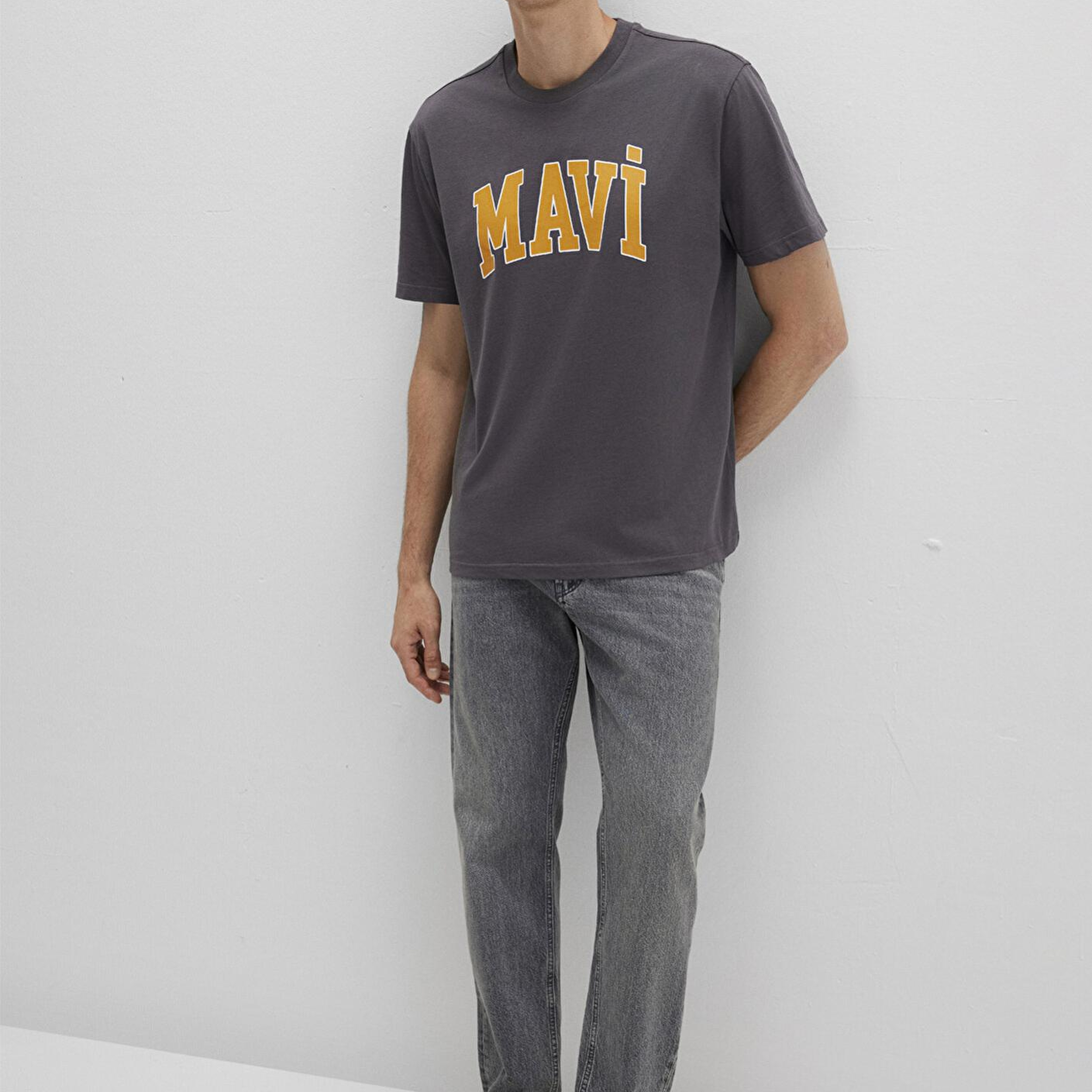 Mavi Mavi Logo Baskılı Antrasit T-Shirt Loose Fit / Bol Rahat Kesim 0611711-70088