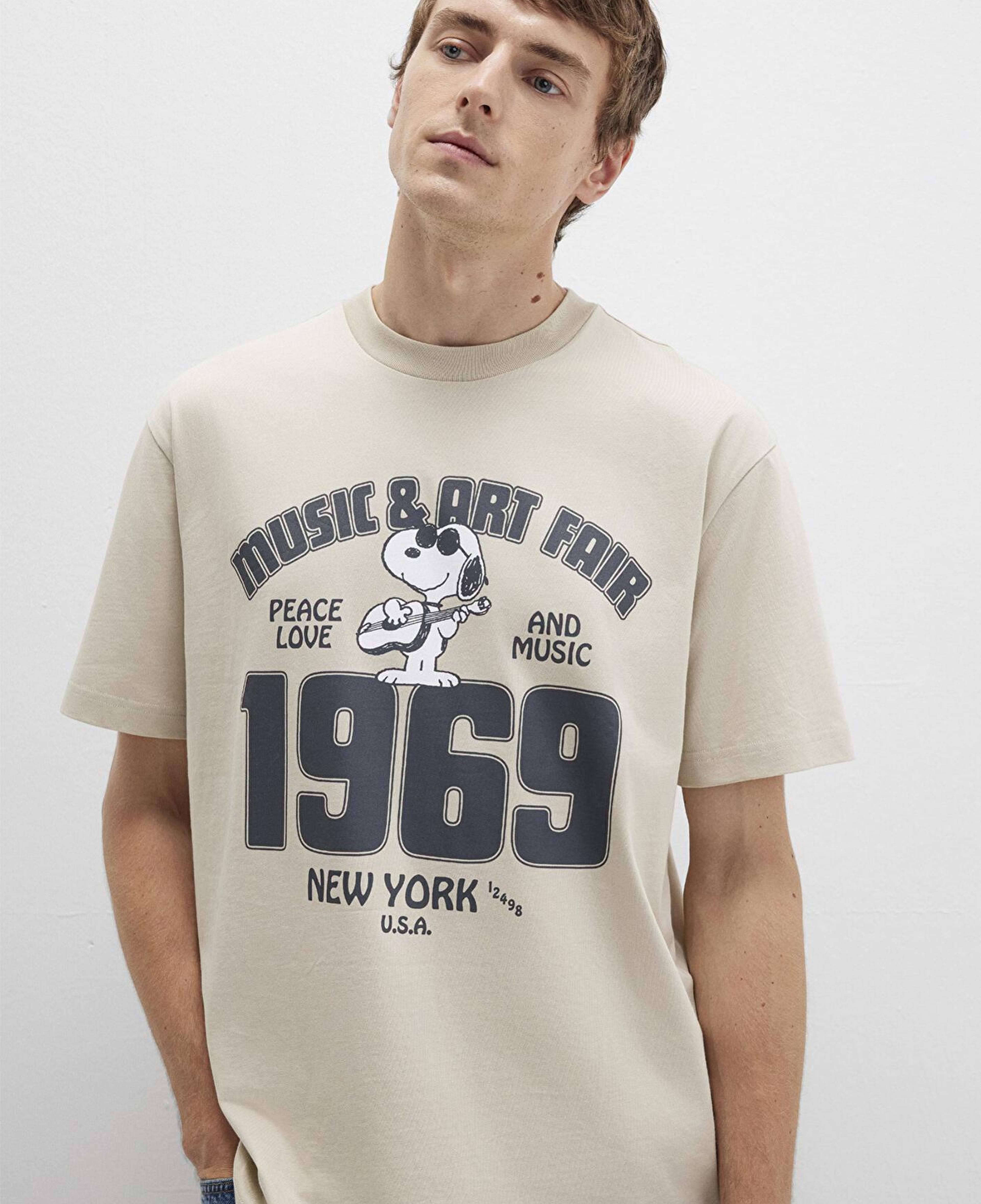 Mavi Snoopy Baskılı Bej Tişört Loose Fit / Bol Rahat Kesim 0612928-70322