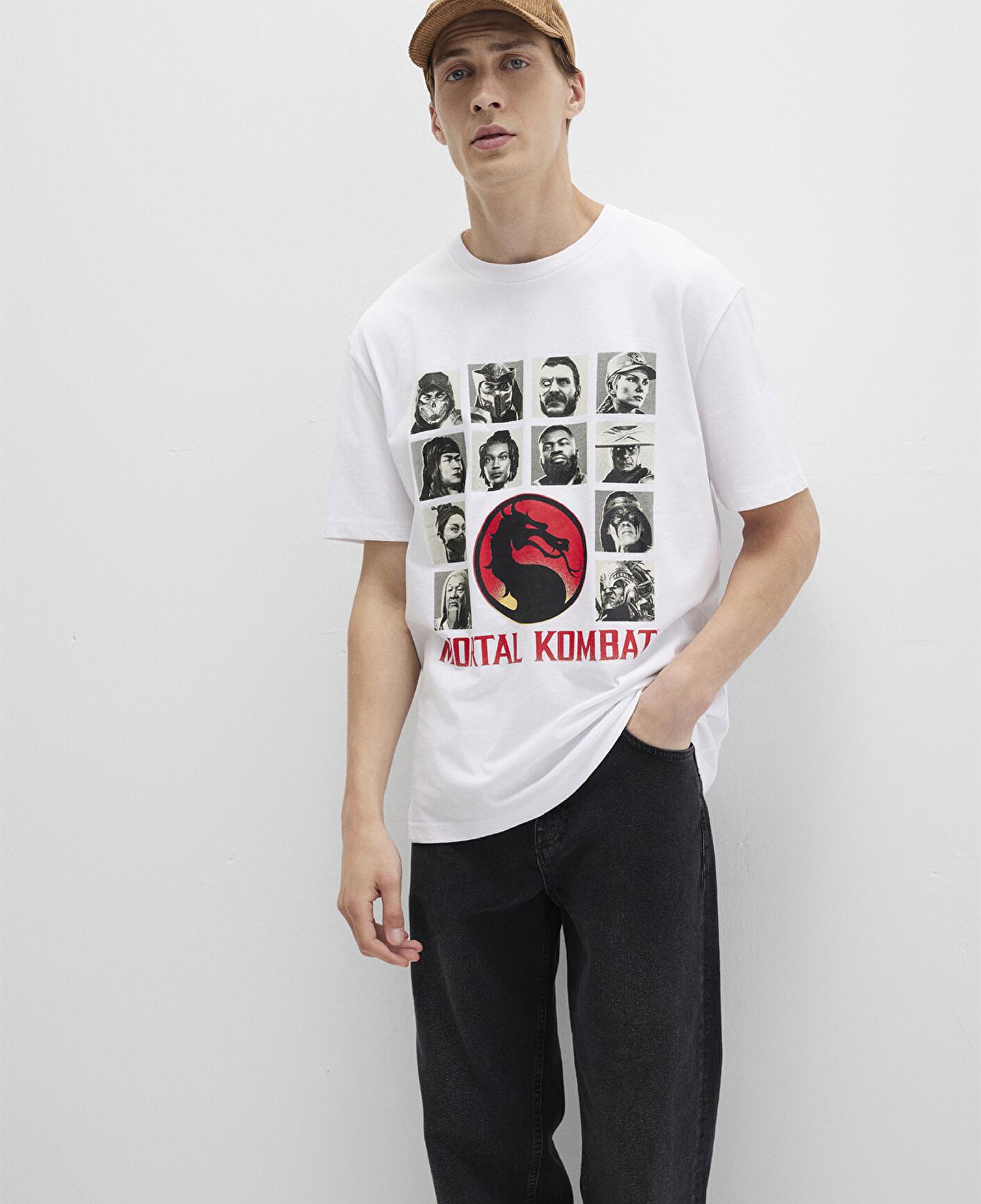 Mavi Mortal Kombat Baskılı Beyaz Tişört Loose Fit / Bol Rahat Kesim 0612921-620