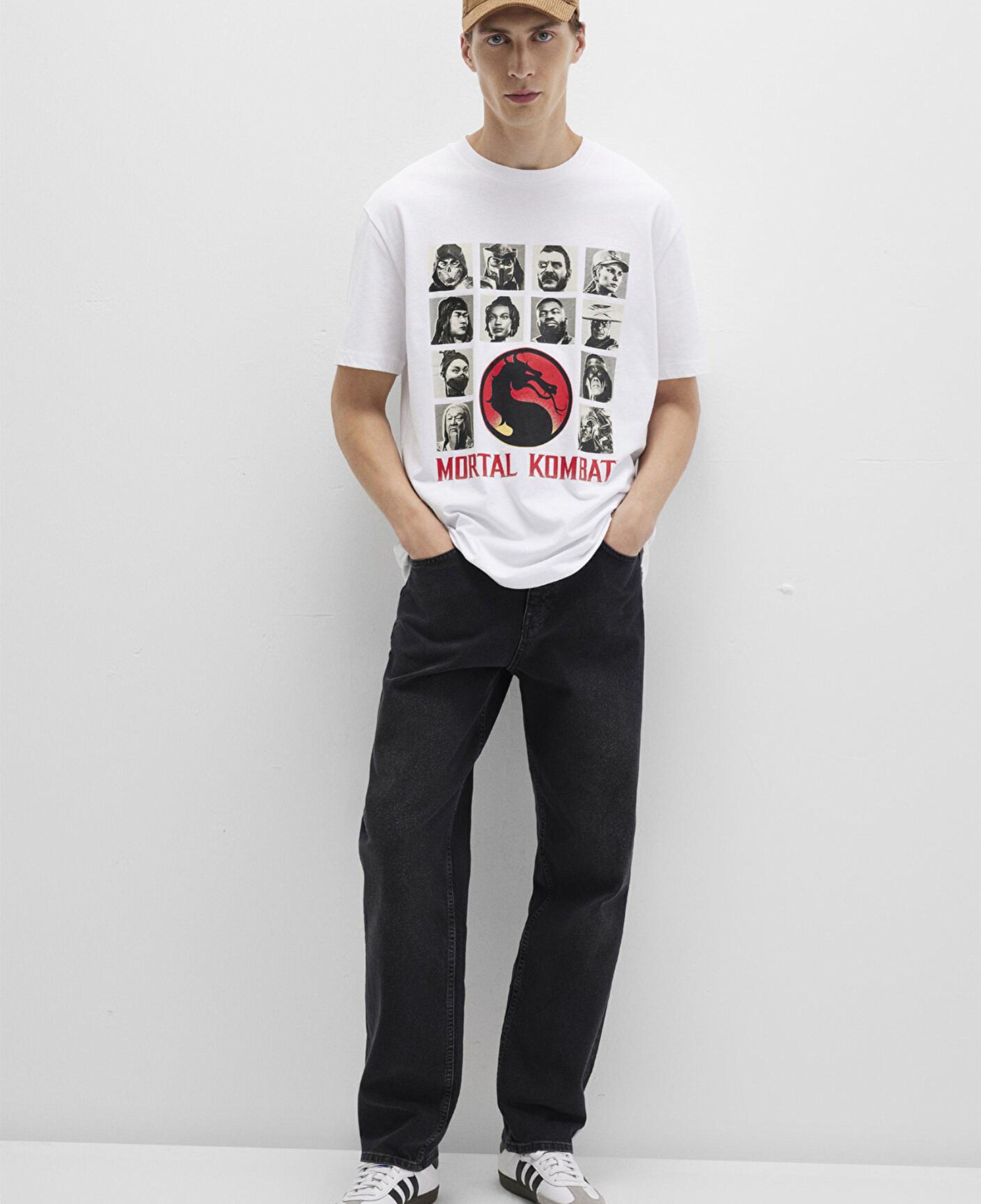 Mavi Mortal Kombat Baskılı Beyaz Tişört Loose Fit / Bol Rahat Kesim 0612921-620