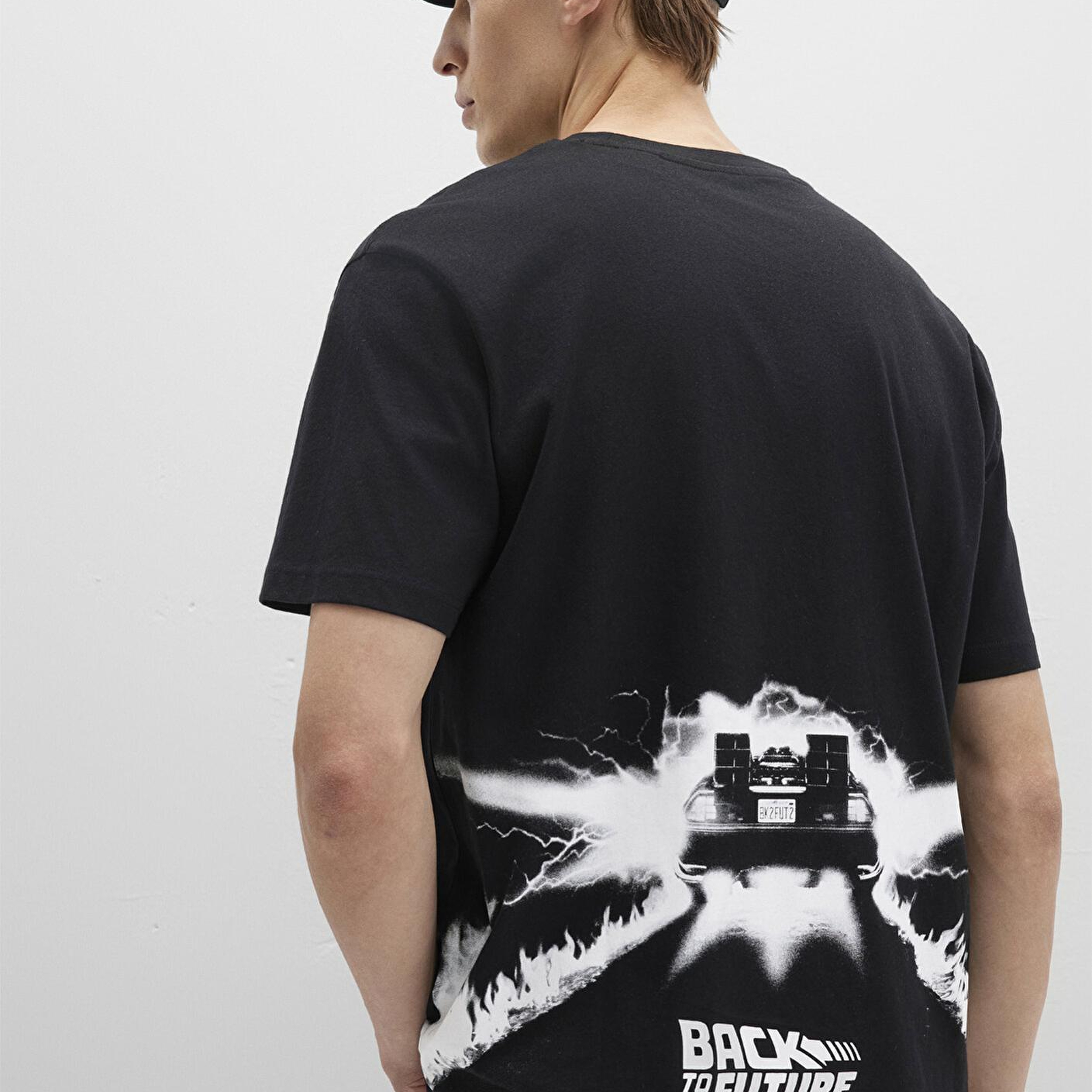 Mavi Back to the Future Baskılı Siyah Tişört Loose Fit / Bol Rahat Kesim 0612924-900