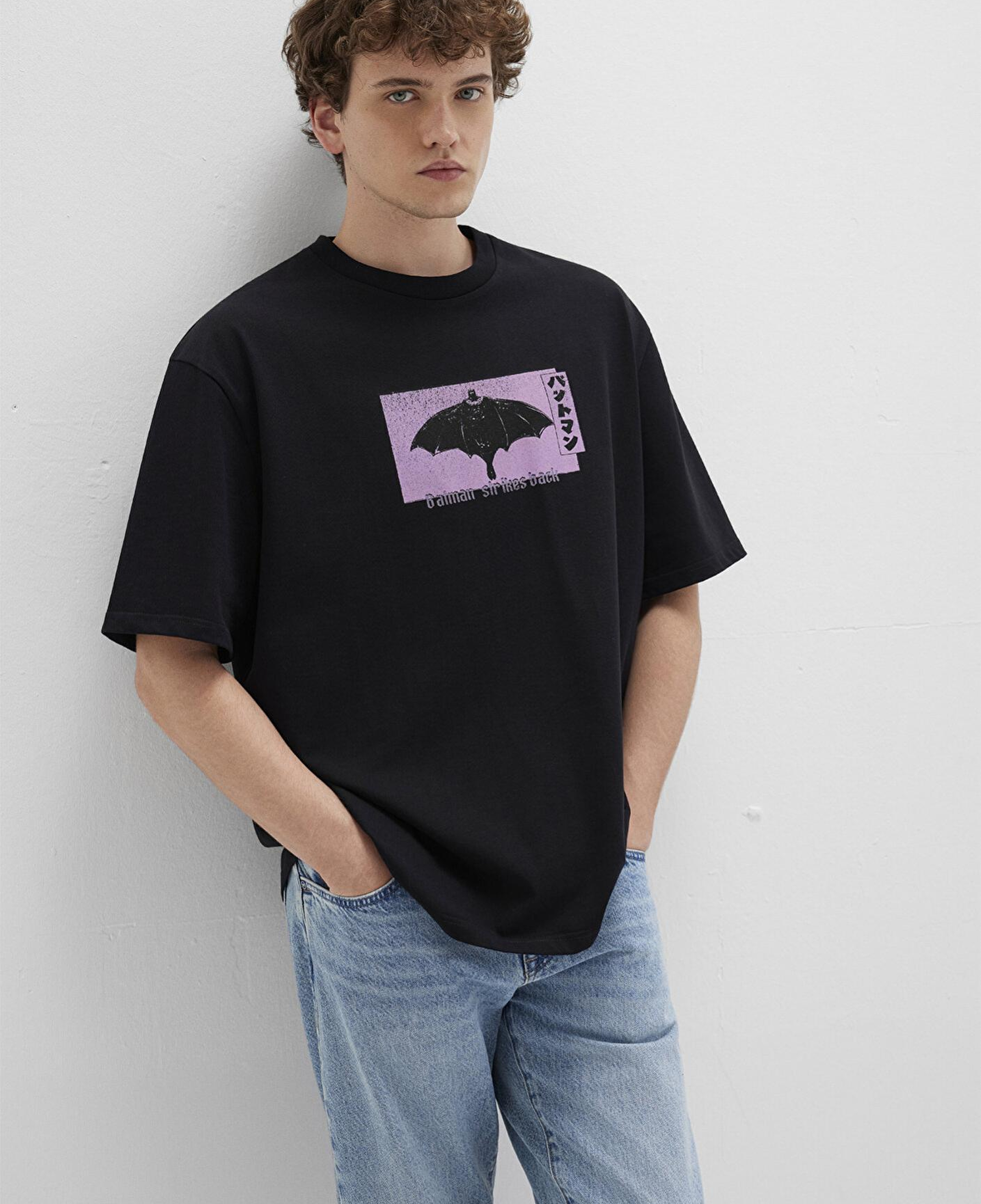 Mavi Batman Baskılı Siyah Tişört Relaxed Fit / Rahat Kesim 0612920-900