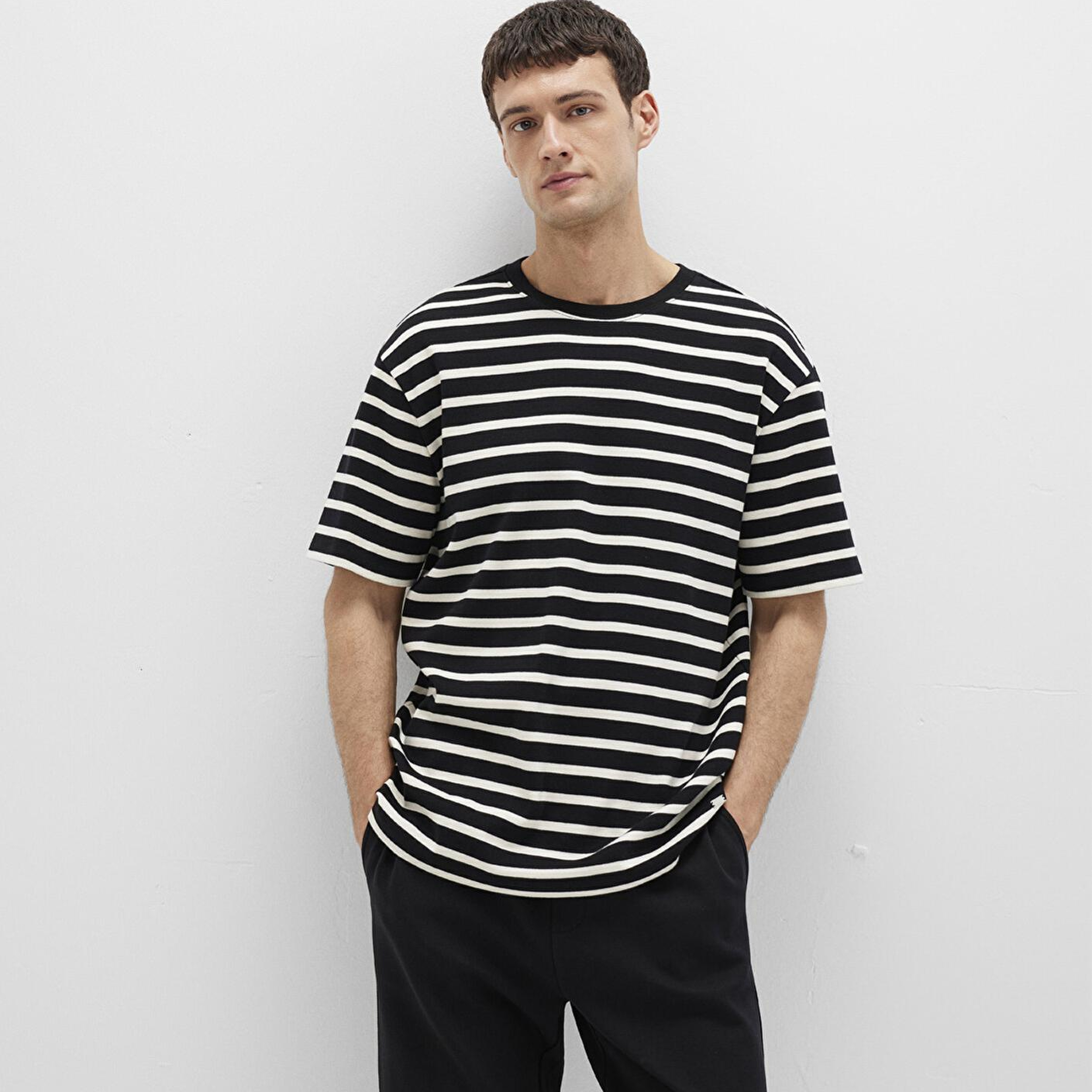 Mavi Mavi Black Ekru Çizgili Siyah Tişört Loose Fit / Bol Rahat Kesim 0612860-70057