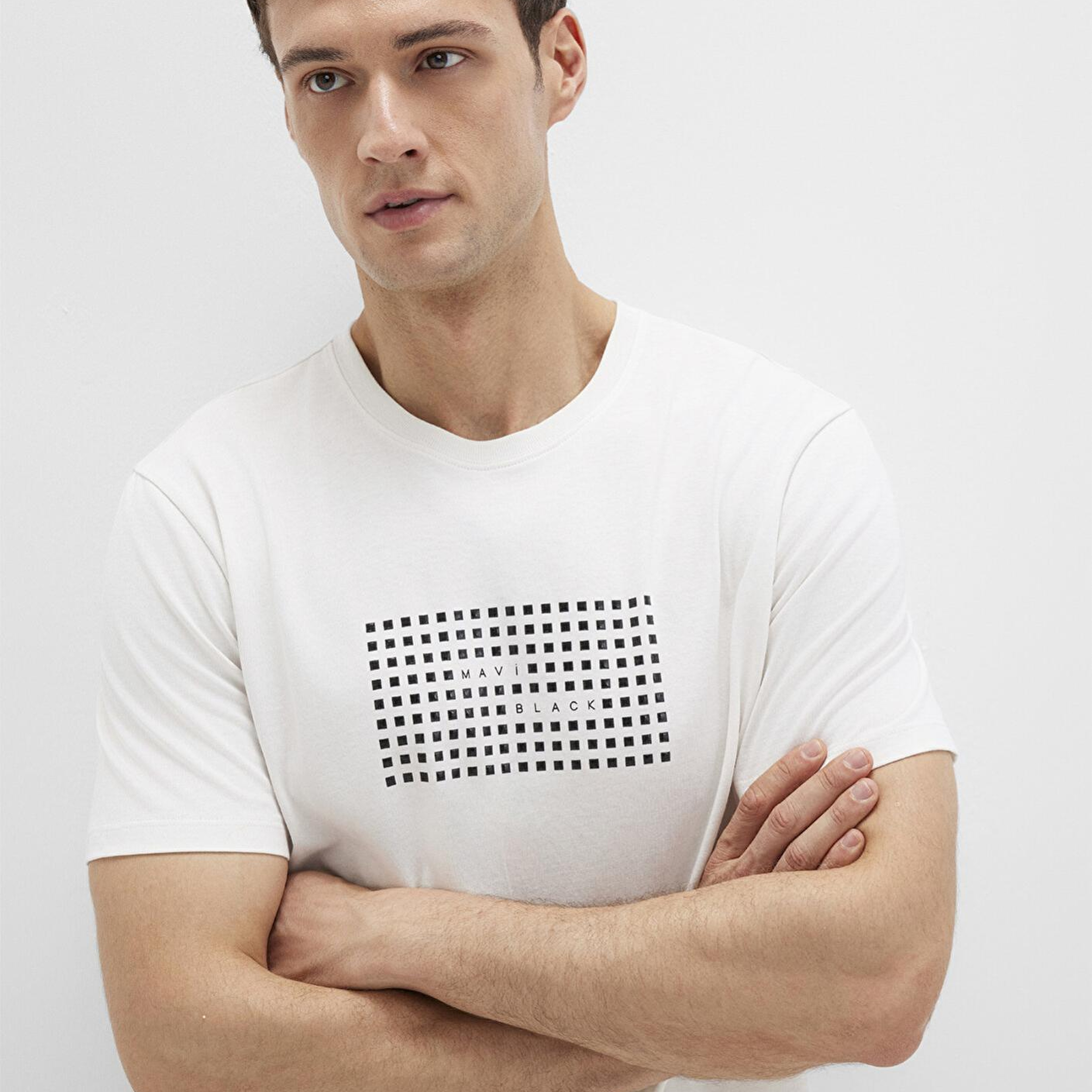 Mavi Mavi Black Baskılı Ekru Tişört Regular Fit / Normal Kesim 0612866-70057