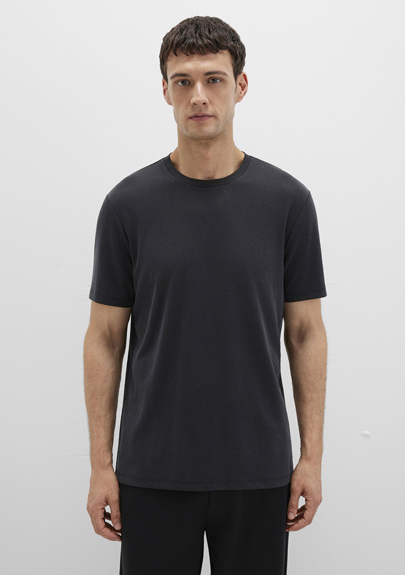 Mavi Bisiklet Yaka Siyah Basic Tişört Regular Fit / Normal Kesim 0612865-900