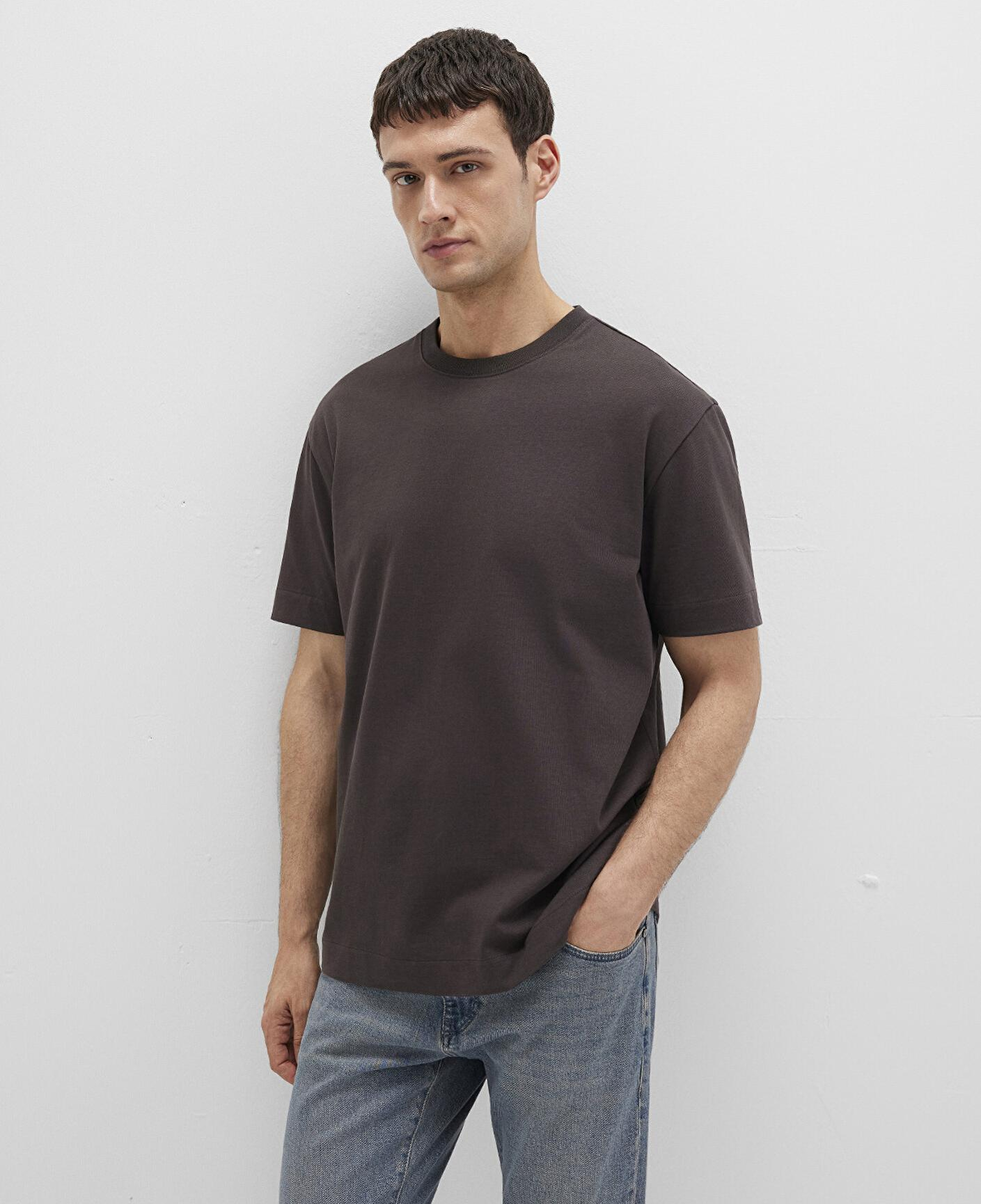 Mavi Bisiklet Yaka Kahverengi Basic Tişört Loose Fit / Bol Rahat Kesim 0612864-70219