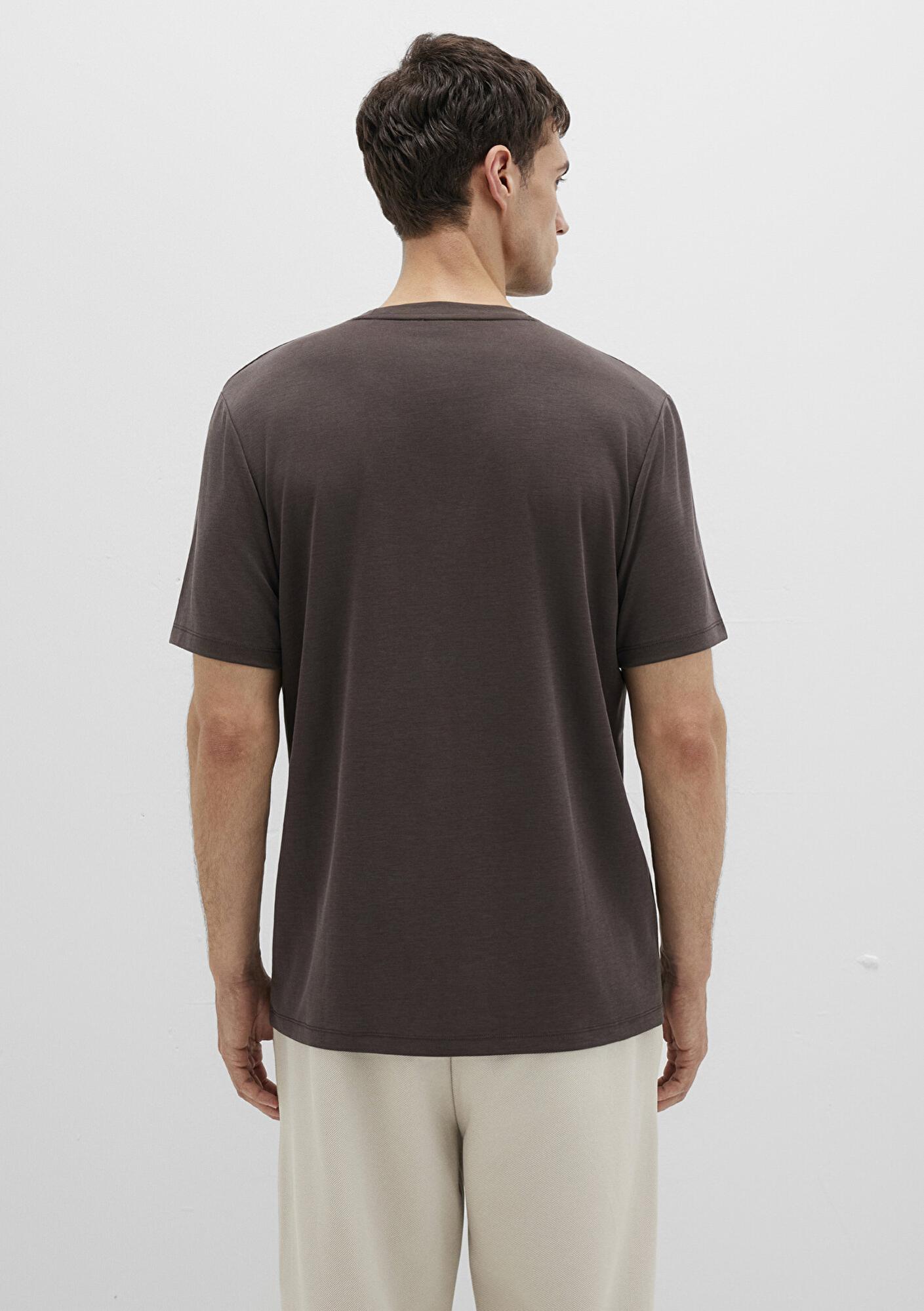 Mavi Bisiklet Yaka Kahverengi Basic Tişört Regular Fit / Normal Kesim 0612865-70219