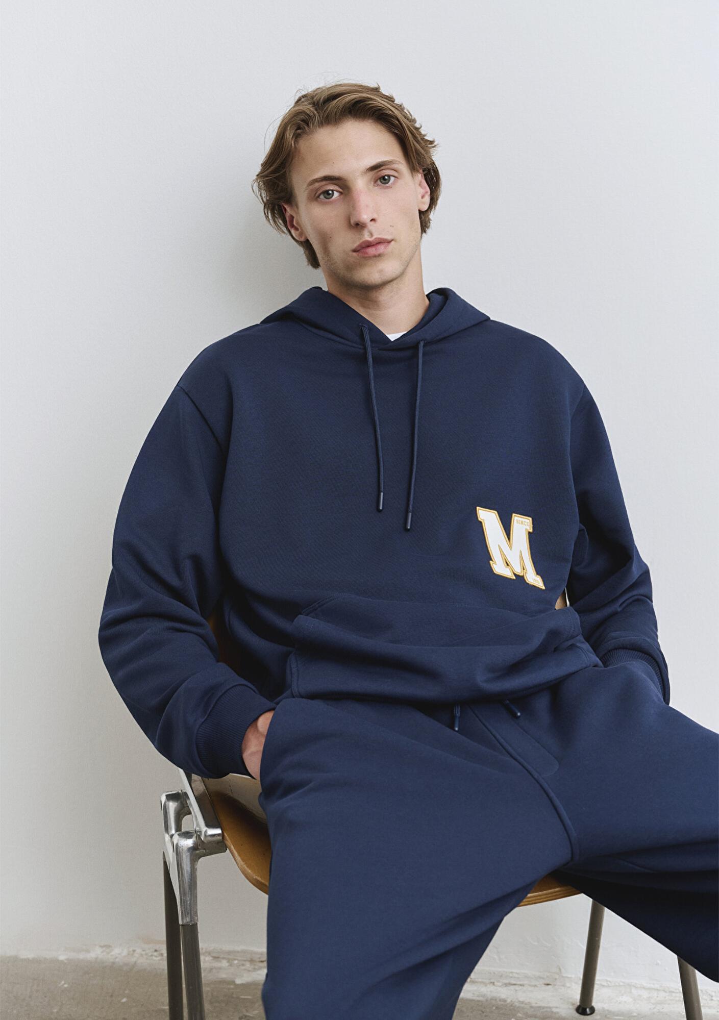 Mavi Sırt Baskılı Kapüşonlu Lacivert Sweatshirt 0S10375-89353