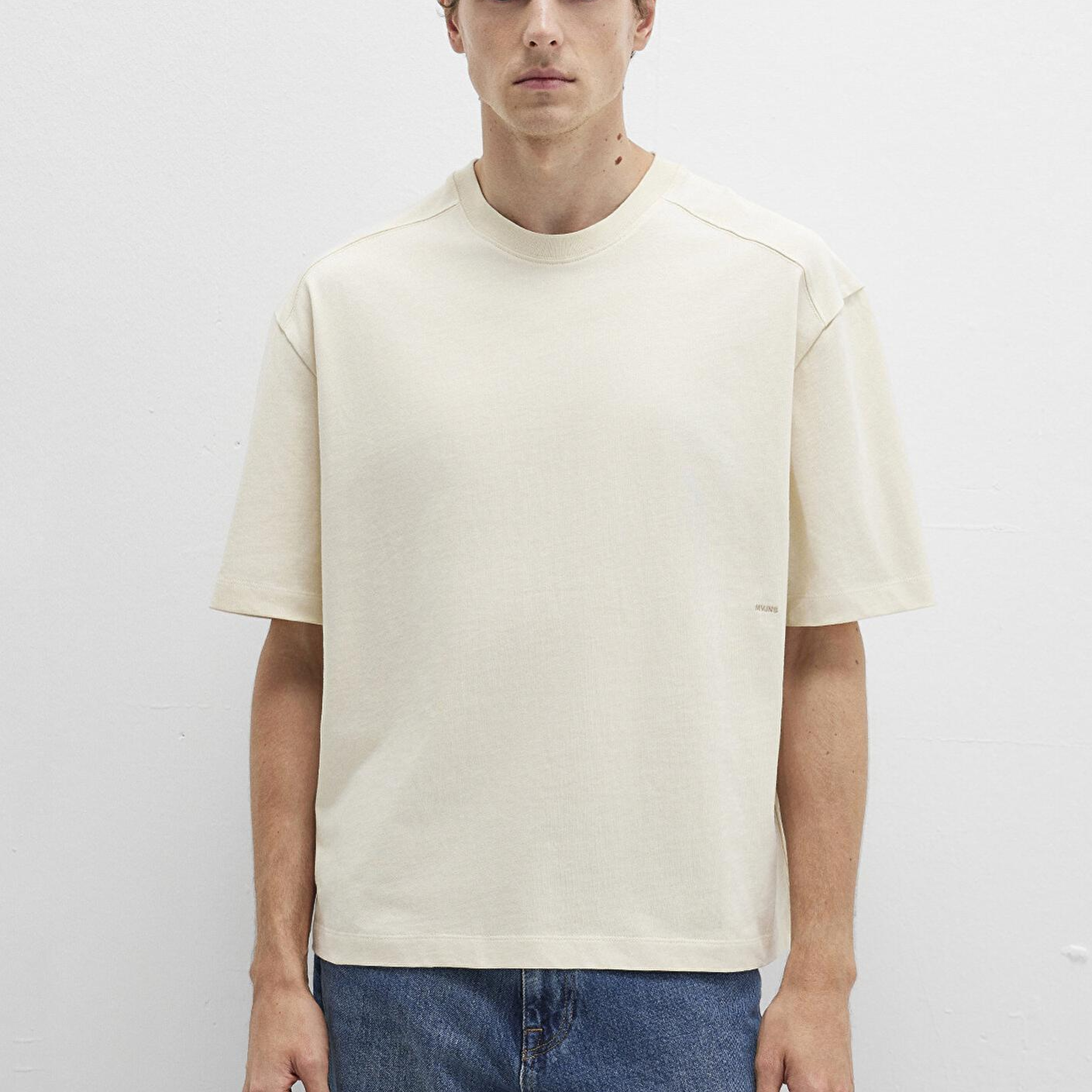 Mavi Bisiklet Yaka MVJNS Nakışlı Ekru Basic Tişört Boxy Fit 0612909-70065
