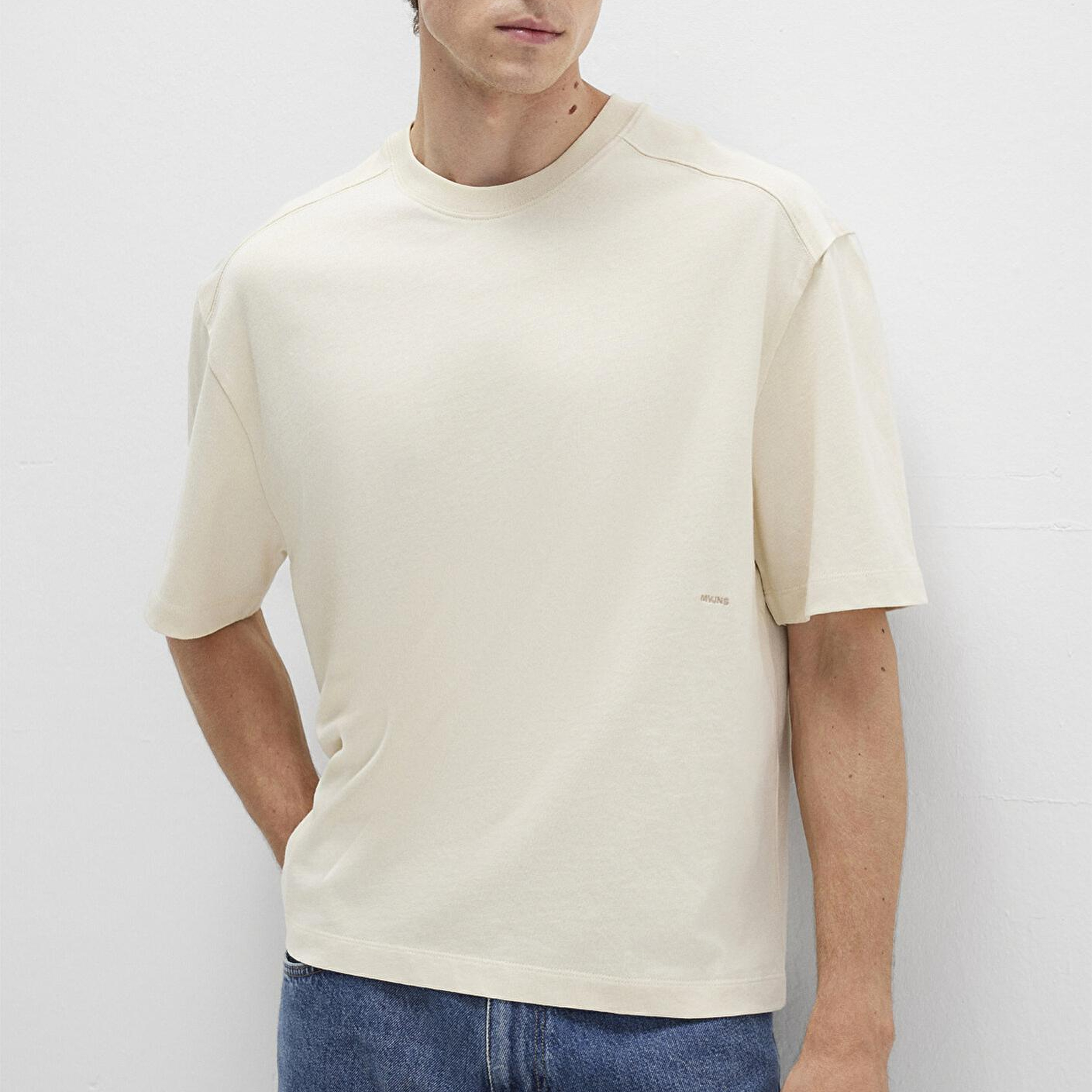 Mavi Bisiklet Yaka MVJNS Nakışlı Ekru Basic Tişört Boxy Fit 0612909-70065