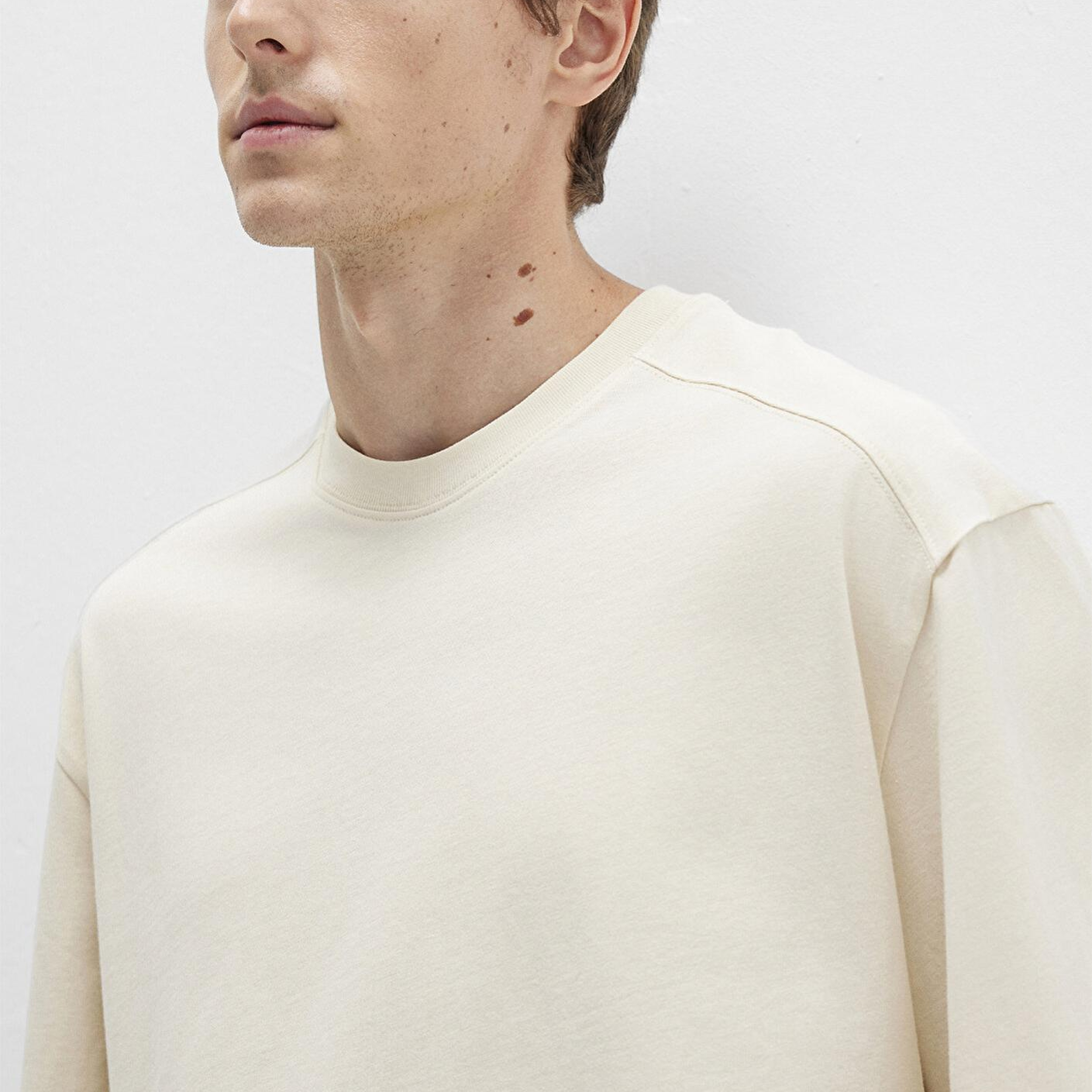 Mavi Bisiklet Yaka MVJNS Nakışlı Ekru Basic Tişört Boxy Fit 0612909-70065