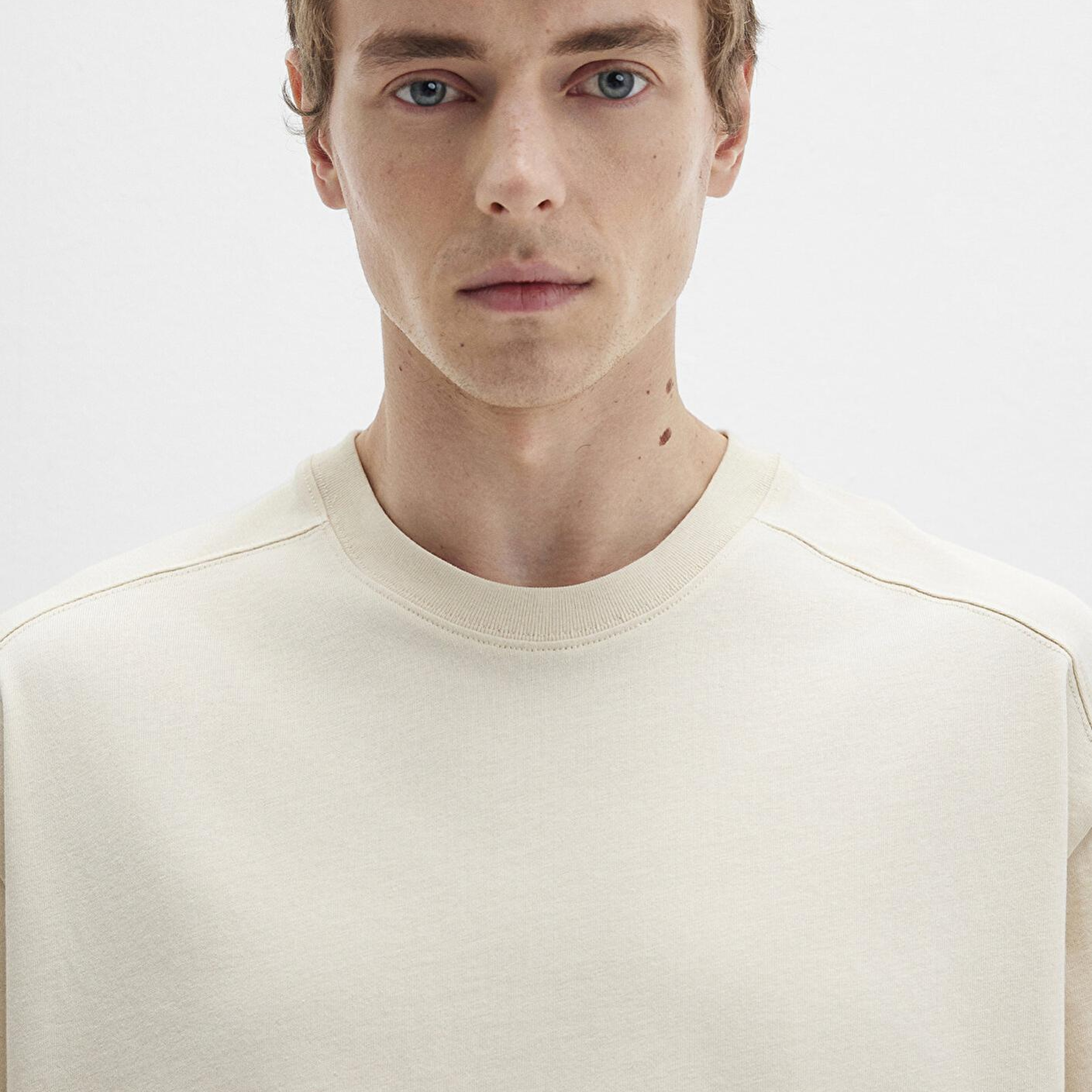 Mavi Bisiklet Yaka MVJNS Nakışlı Ekru Basic Tişört Boxy Fit 0612909-70065