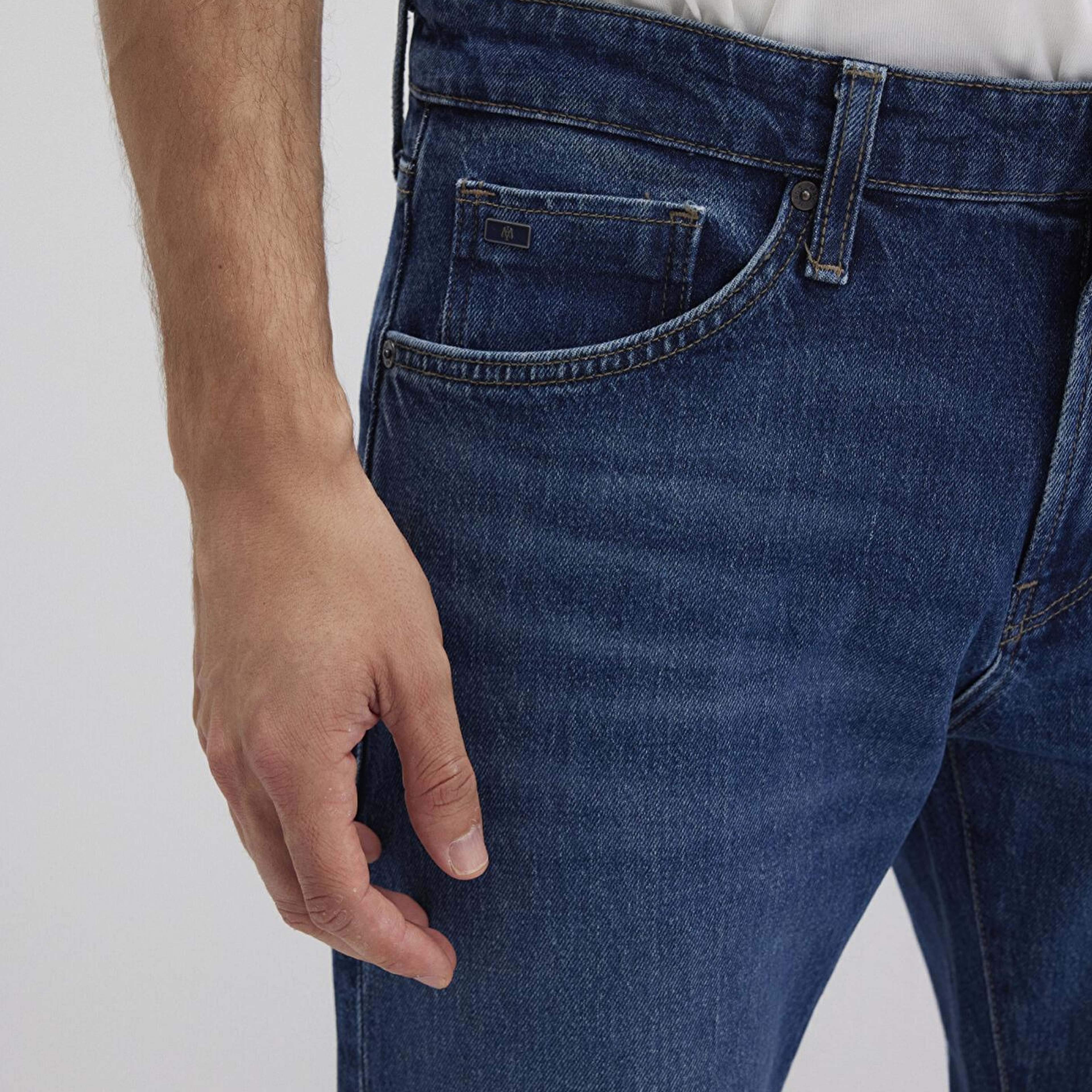 Mavi Jake Classic Denim Koyu Mavi Jean Pantolon 0042290387