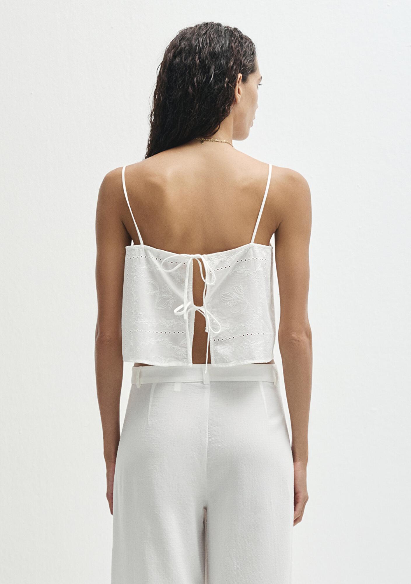 Mavi Fisto İşlemeli Ekru Bluz 1211218-70057