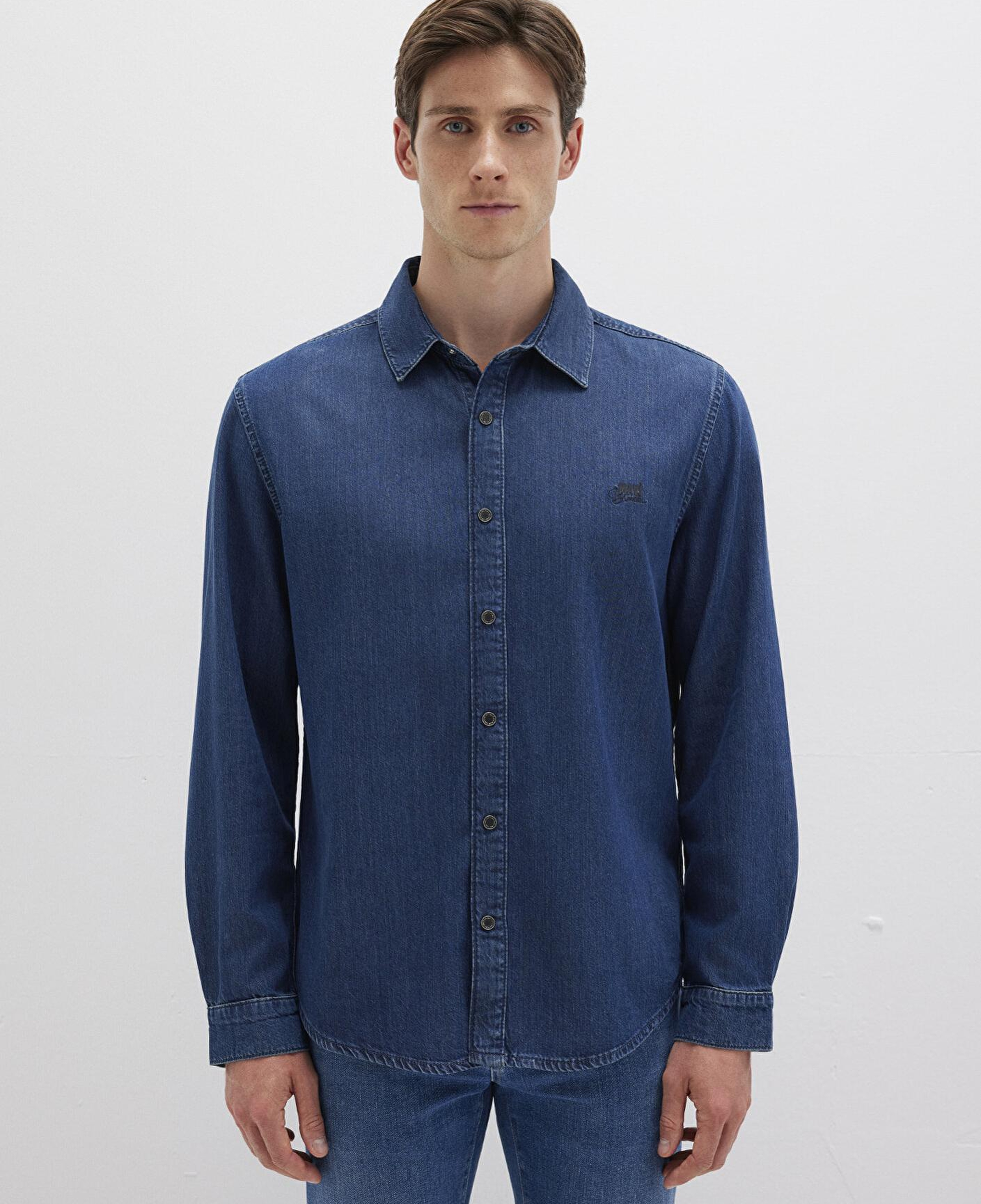 Mavi Roy Lux Black Koyu Indigo Mavisi Jean Gömlek Slim Fit / Dar Kesim 0210496-90767