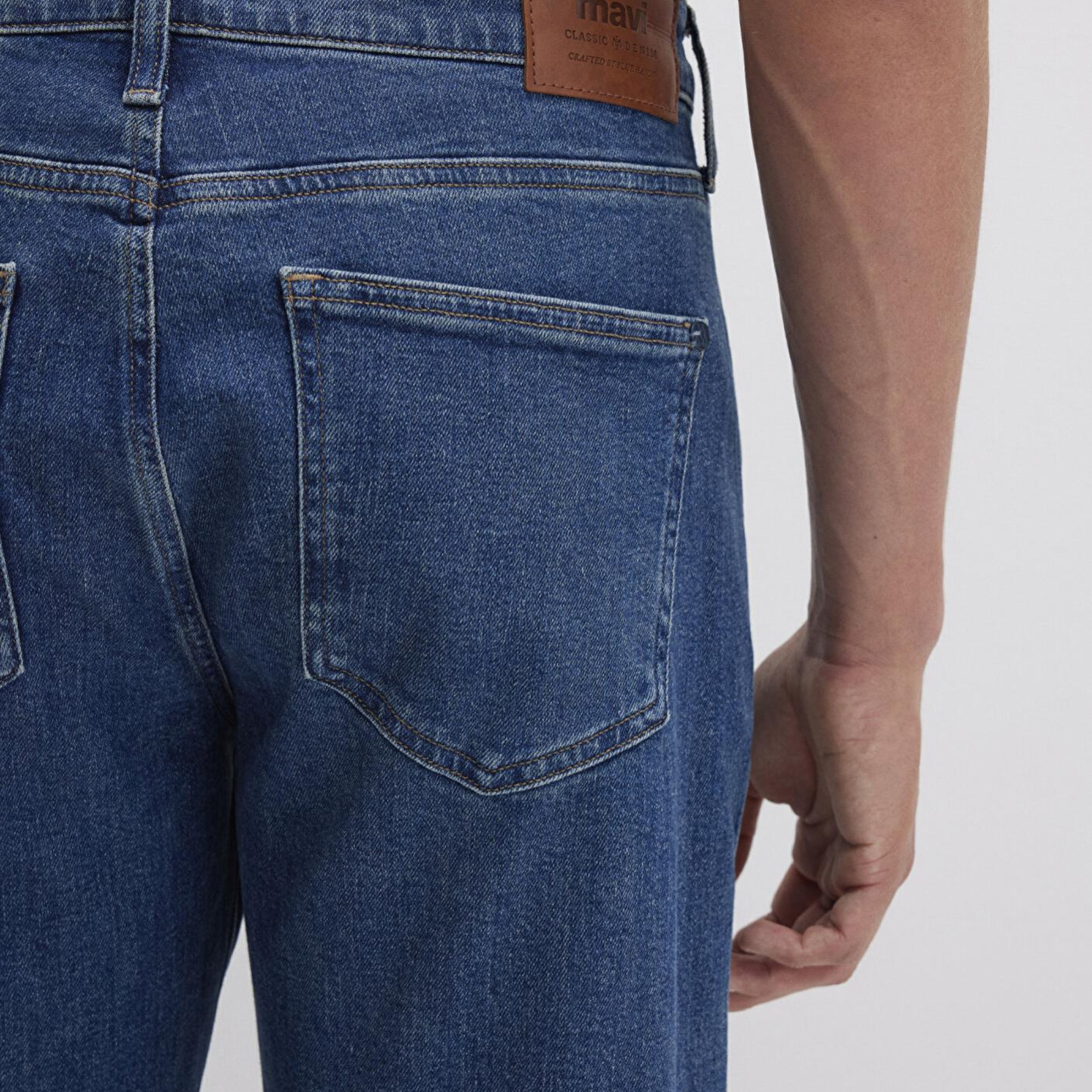 Mavi Lisbon Classic Denim Puslu Vintage Koyu Mavi Jean Pantolon 0010039-90818