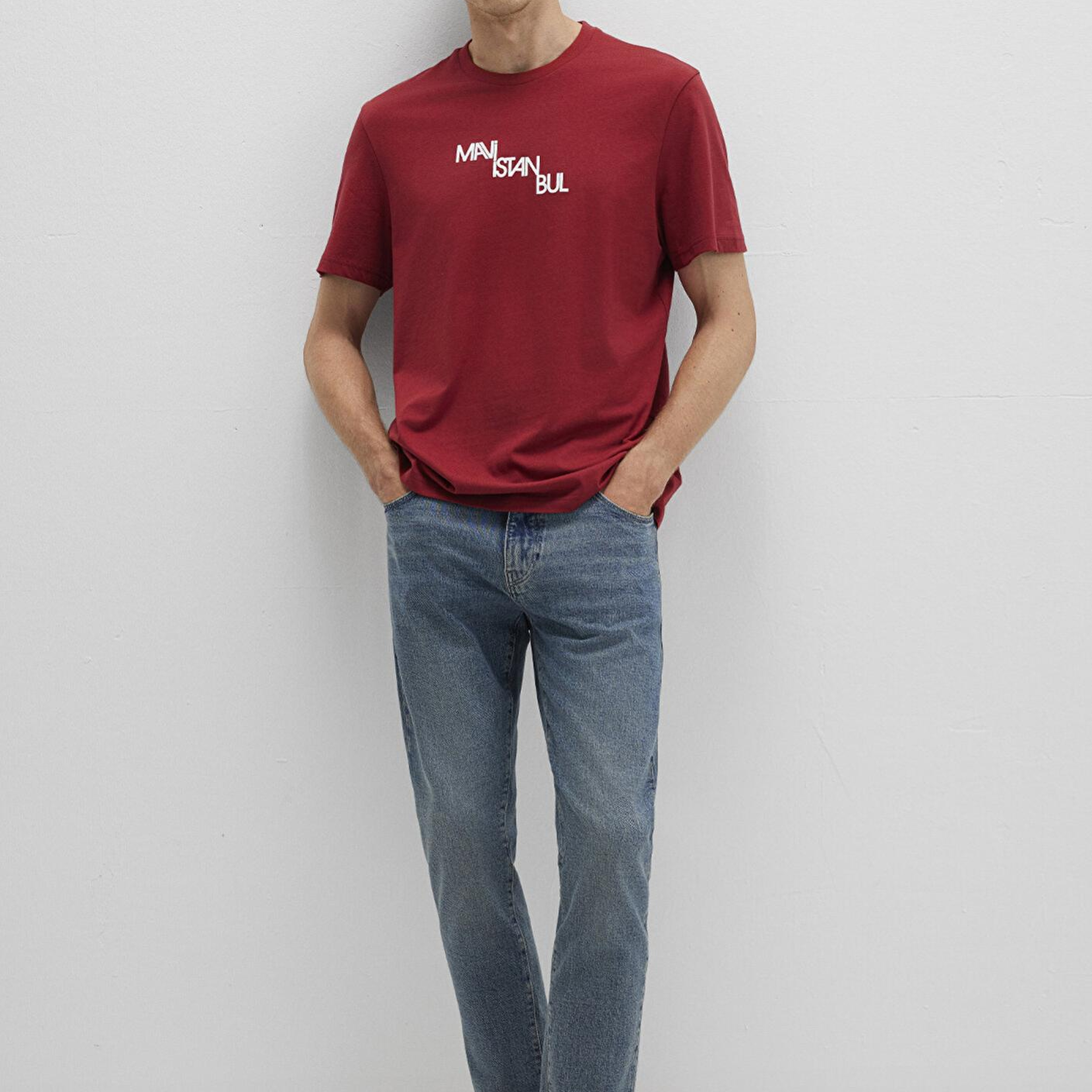 Mavi Mavi İstanbul Baskılı Kırmızı Tişört Regular Fit / Normal Kesim 0612274-89065