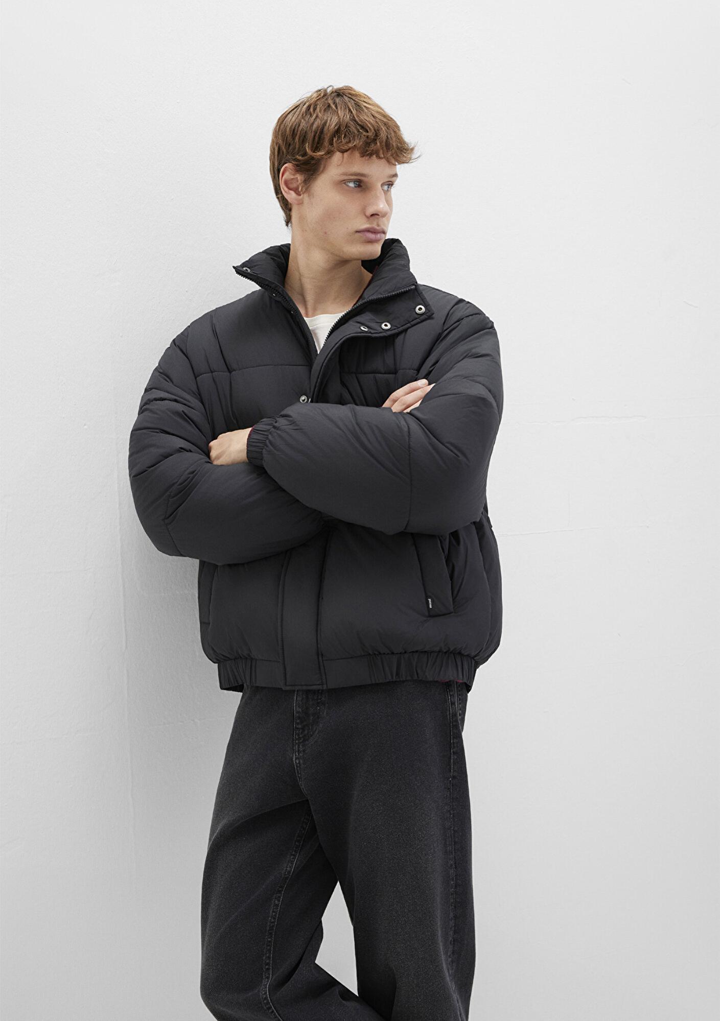 Mavi Dik Yaka Siyah Şişme Mont 0110609-71379